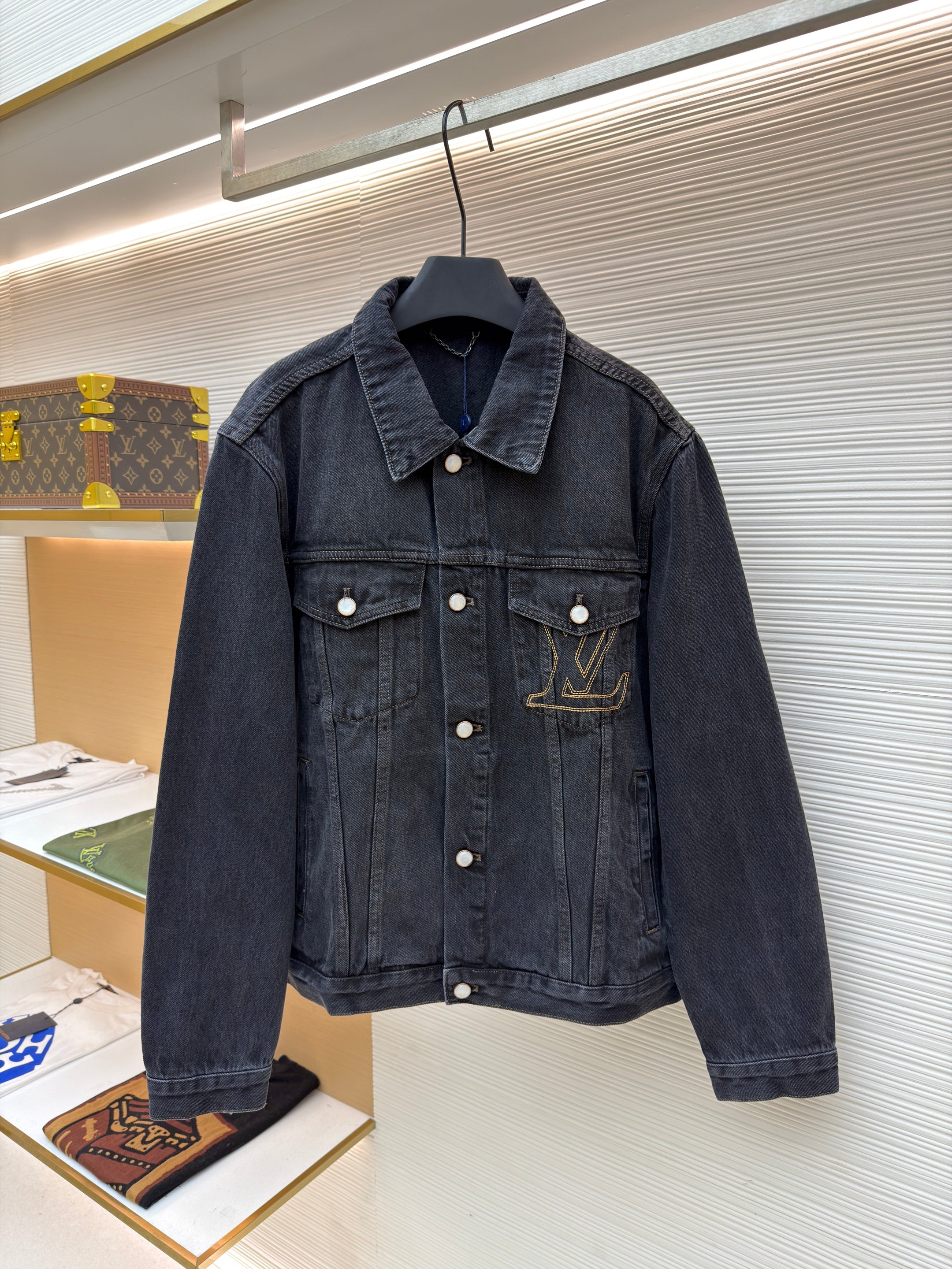Black Jacket