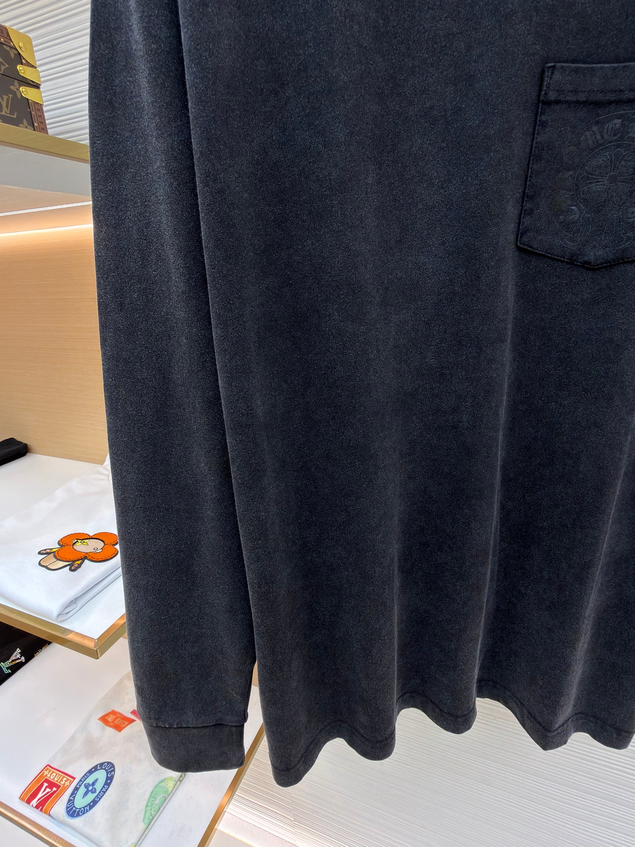 Black Sweatshirt