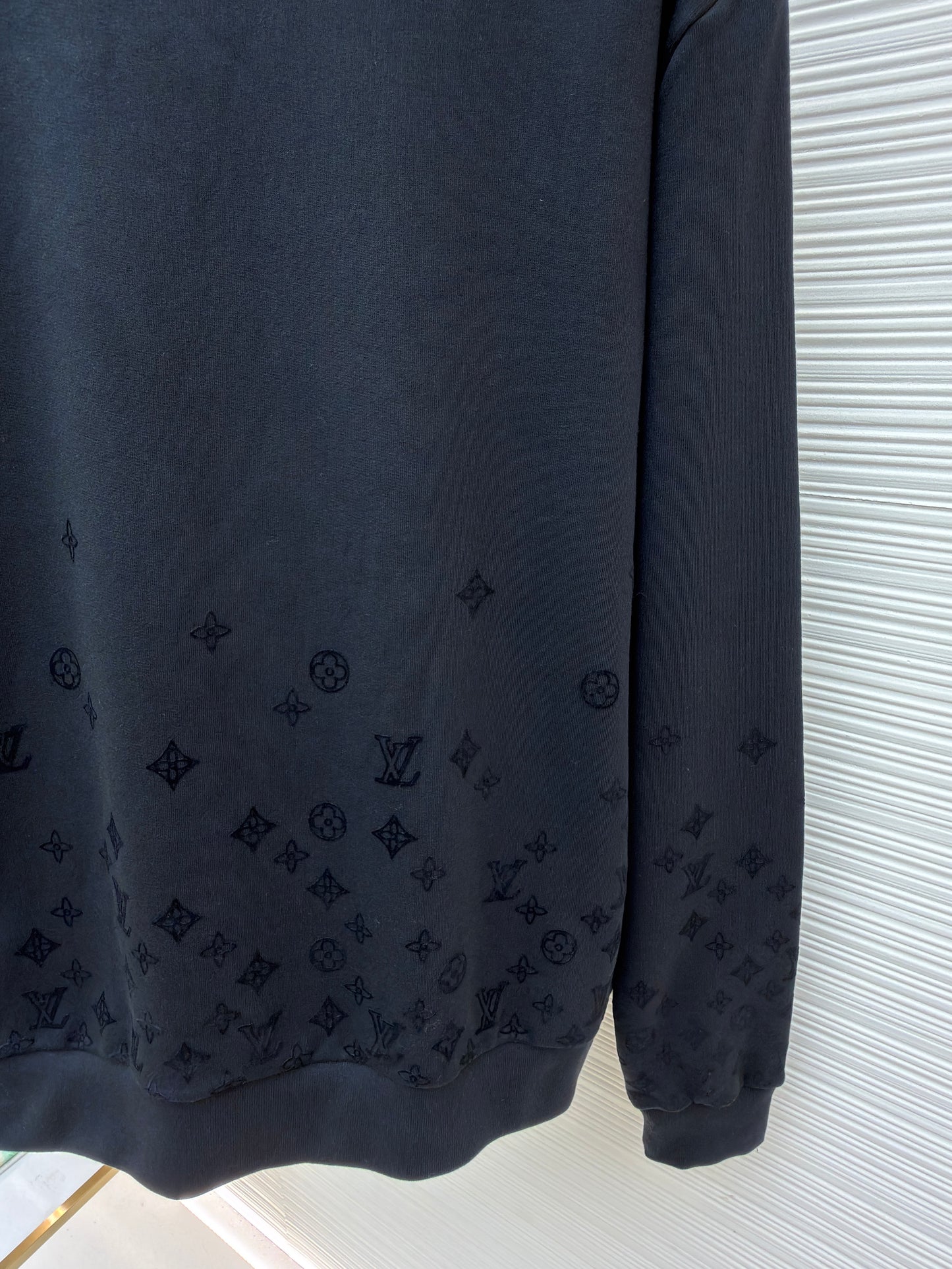 Black Sweatshirt