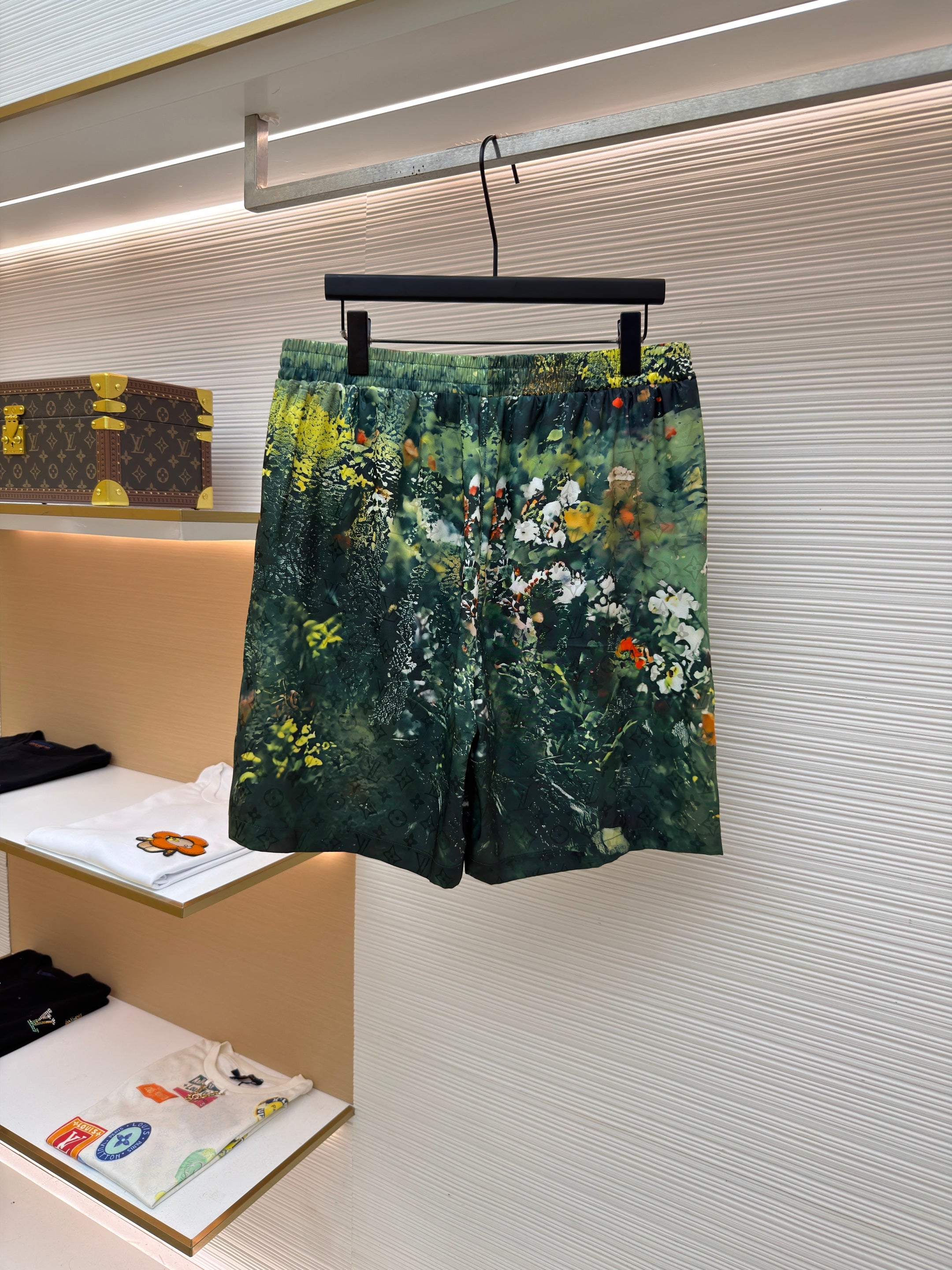 Multi-color Short