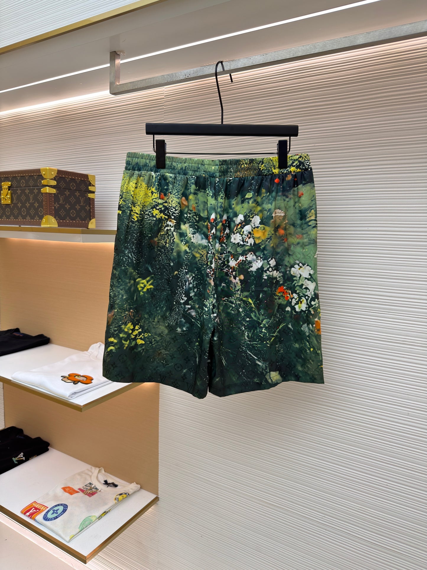 Multi-color Short