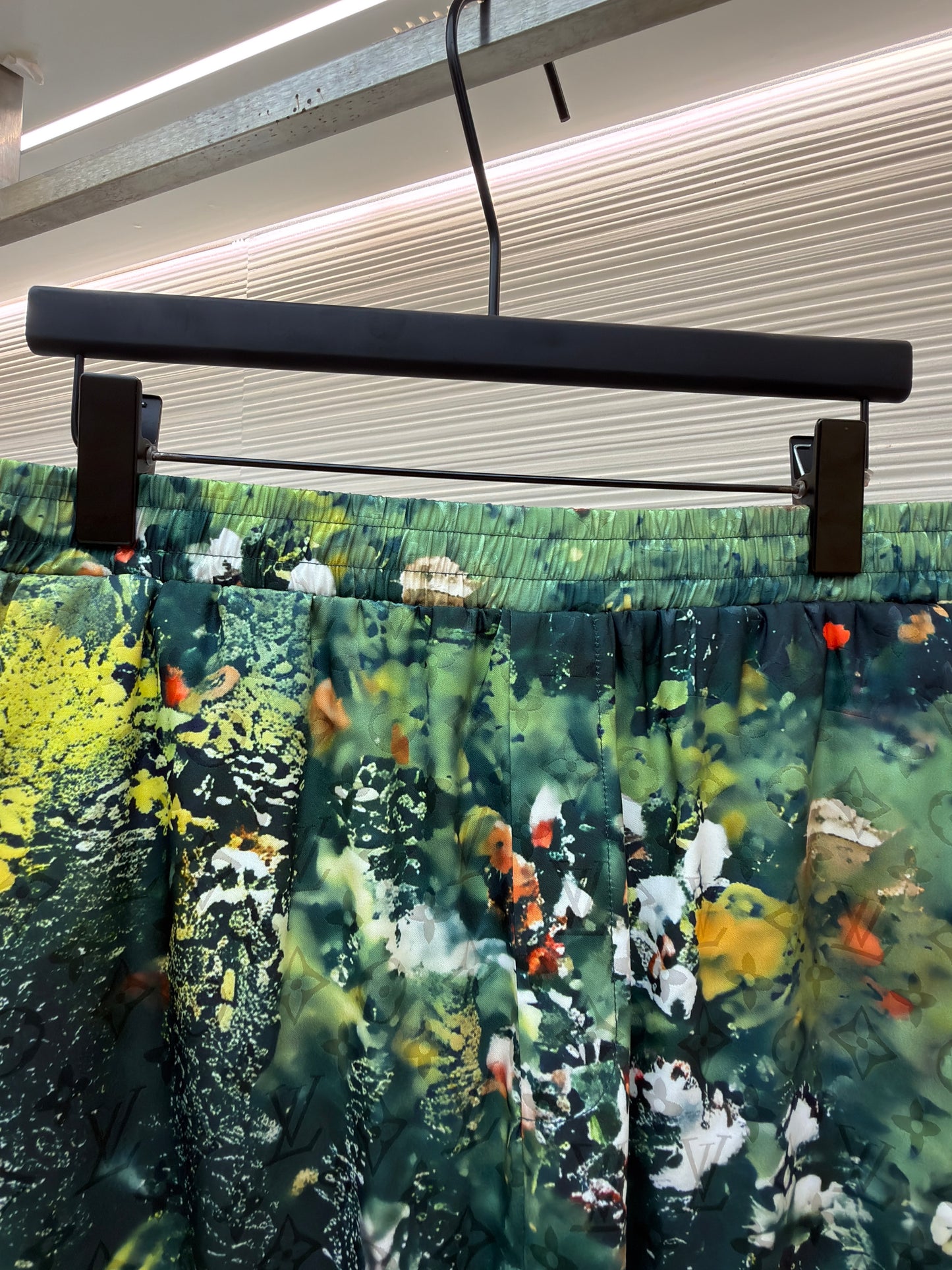 Multi-color Short