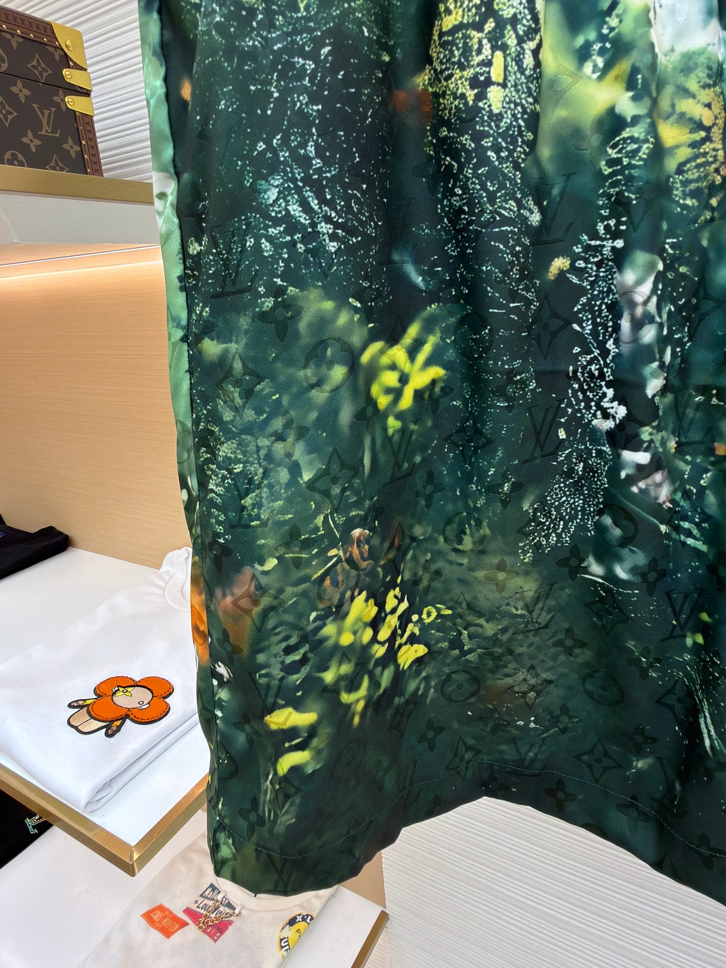 Multi-color Short