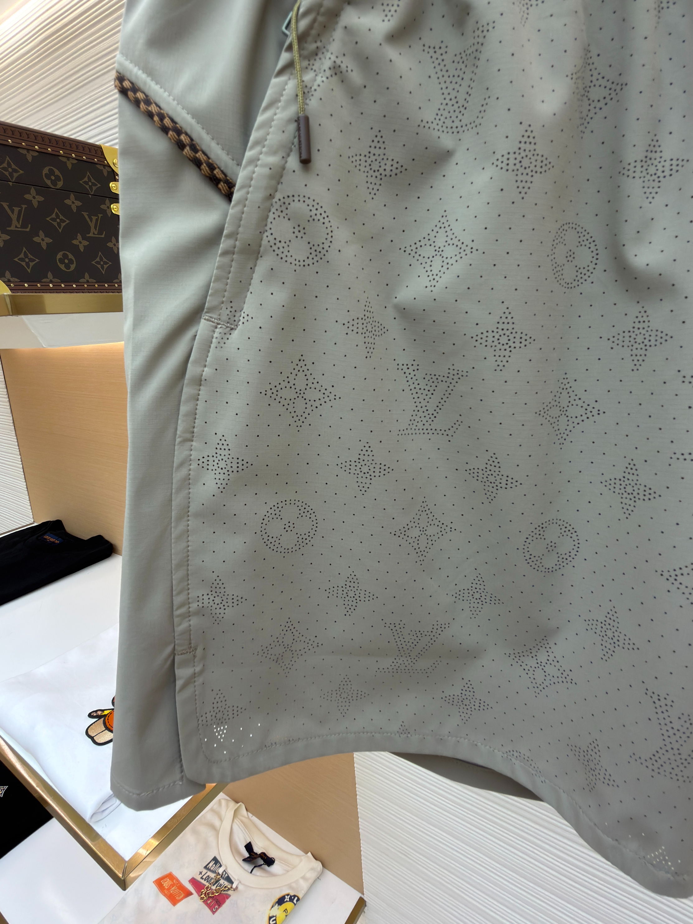 Light Grey Short