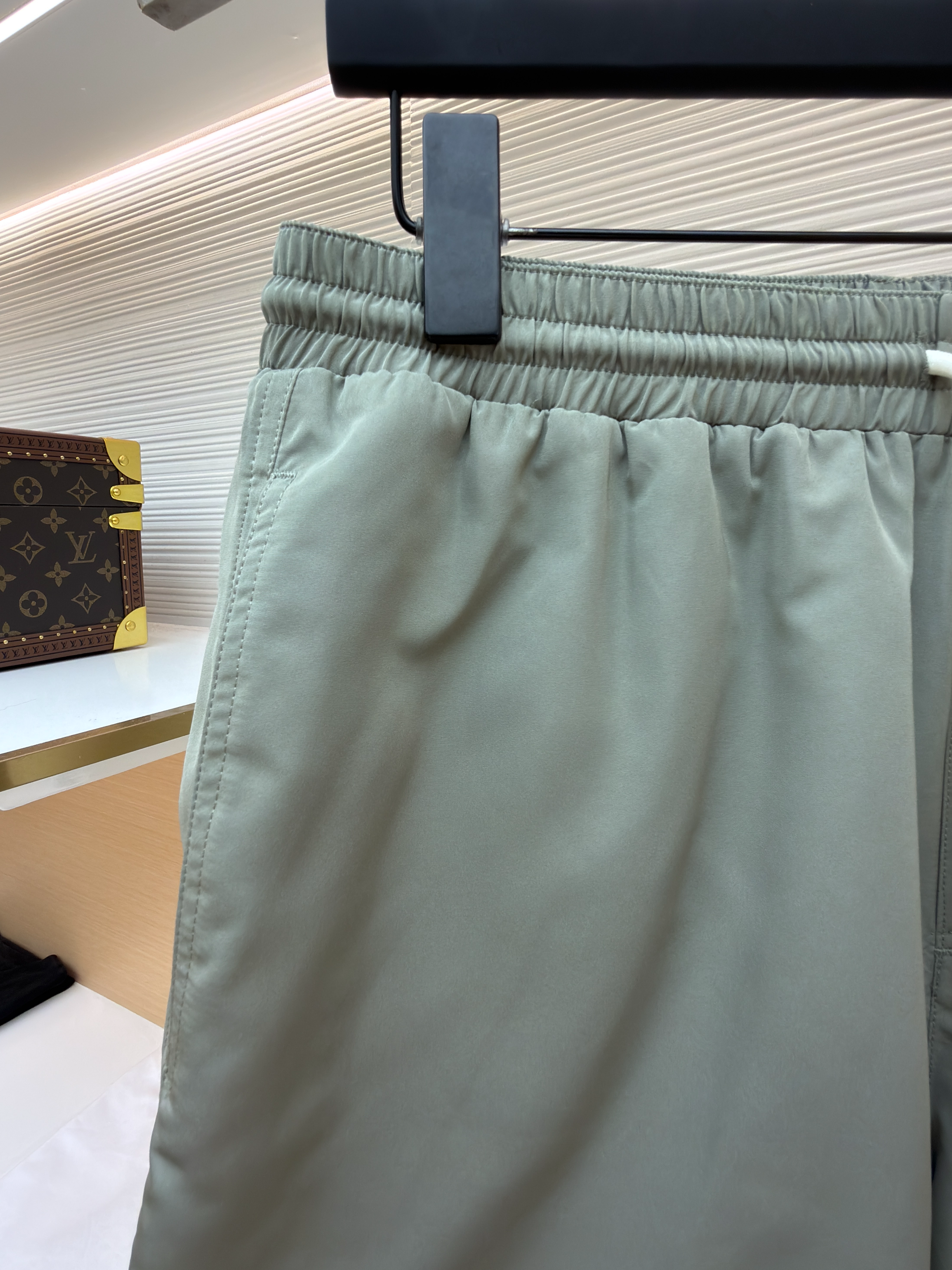Multi-color Short