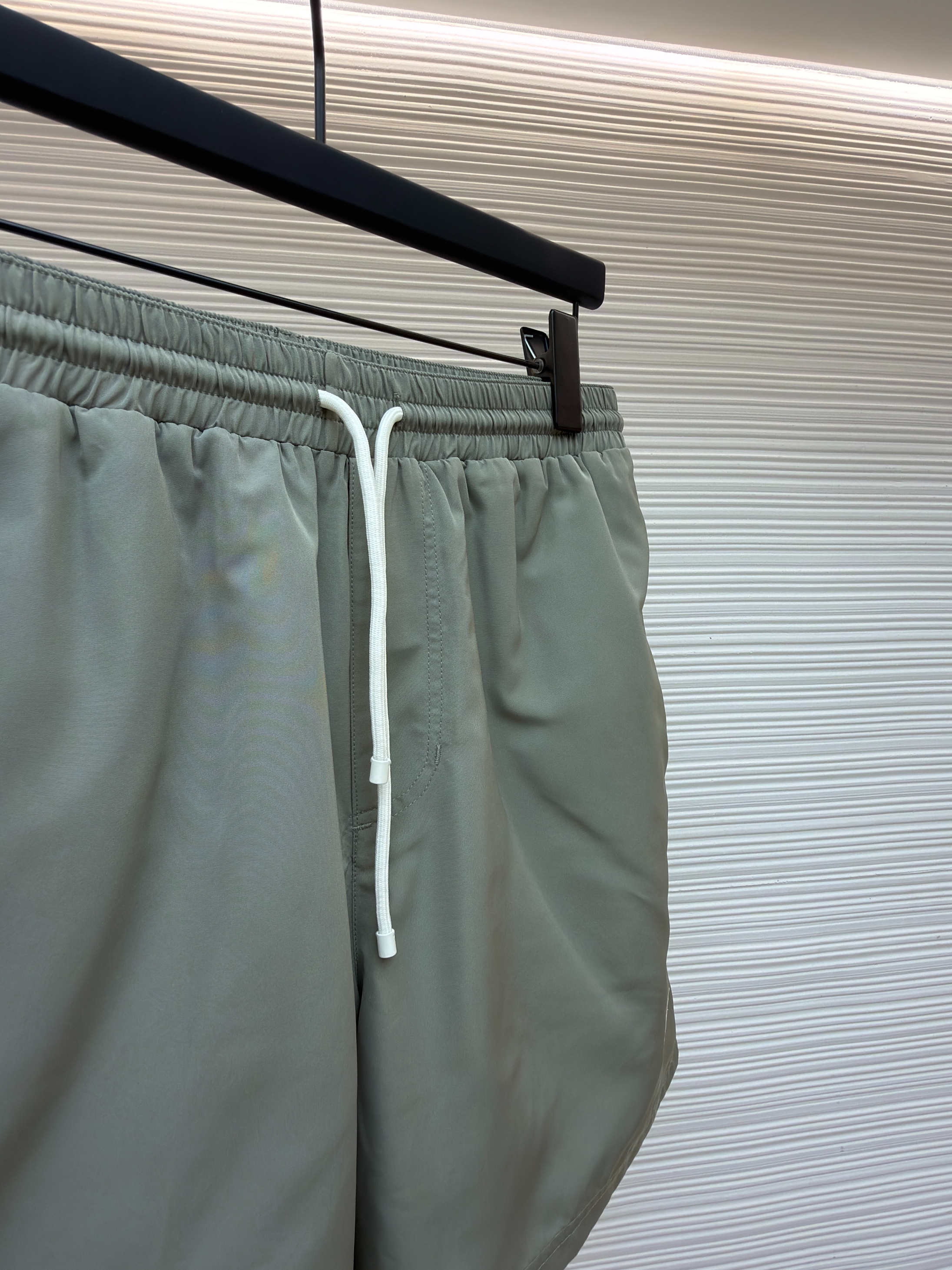 Multi-color Short