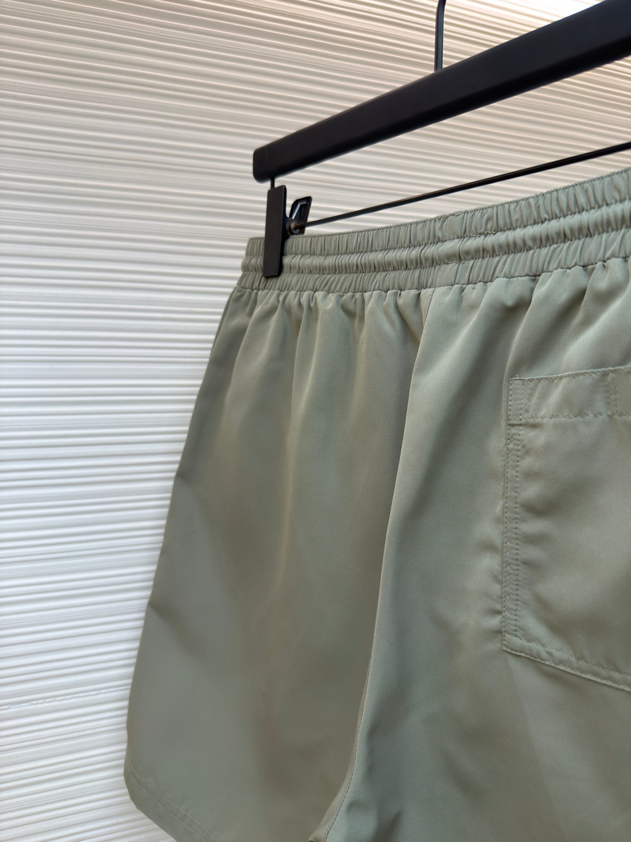 Multi-color Short
