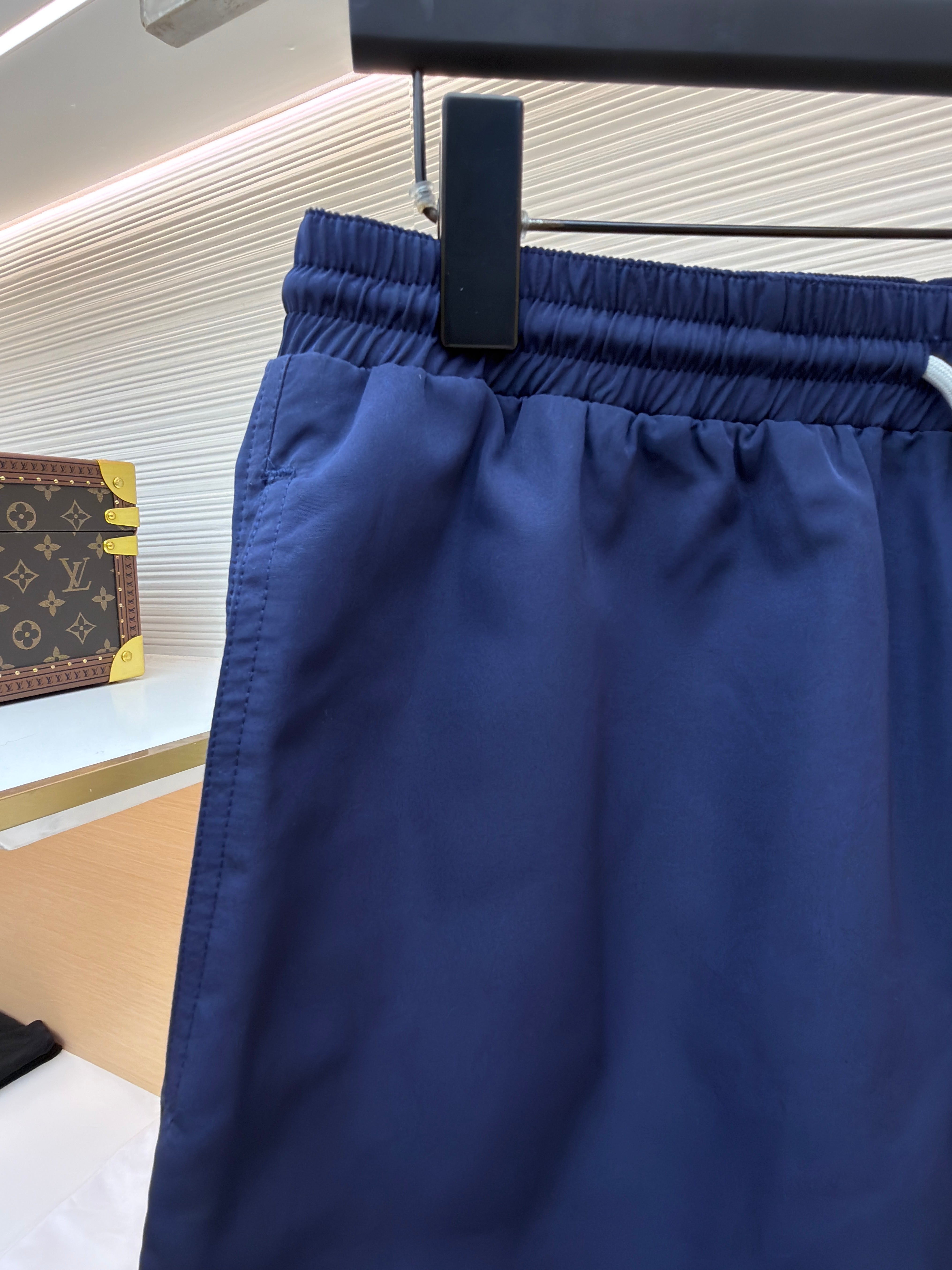 Multi-color Short