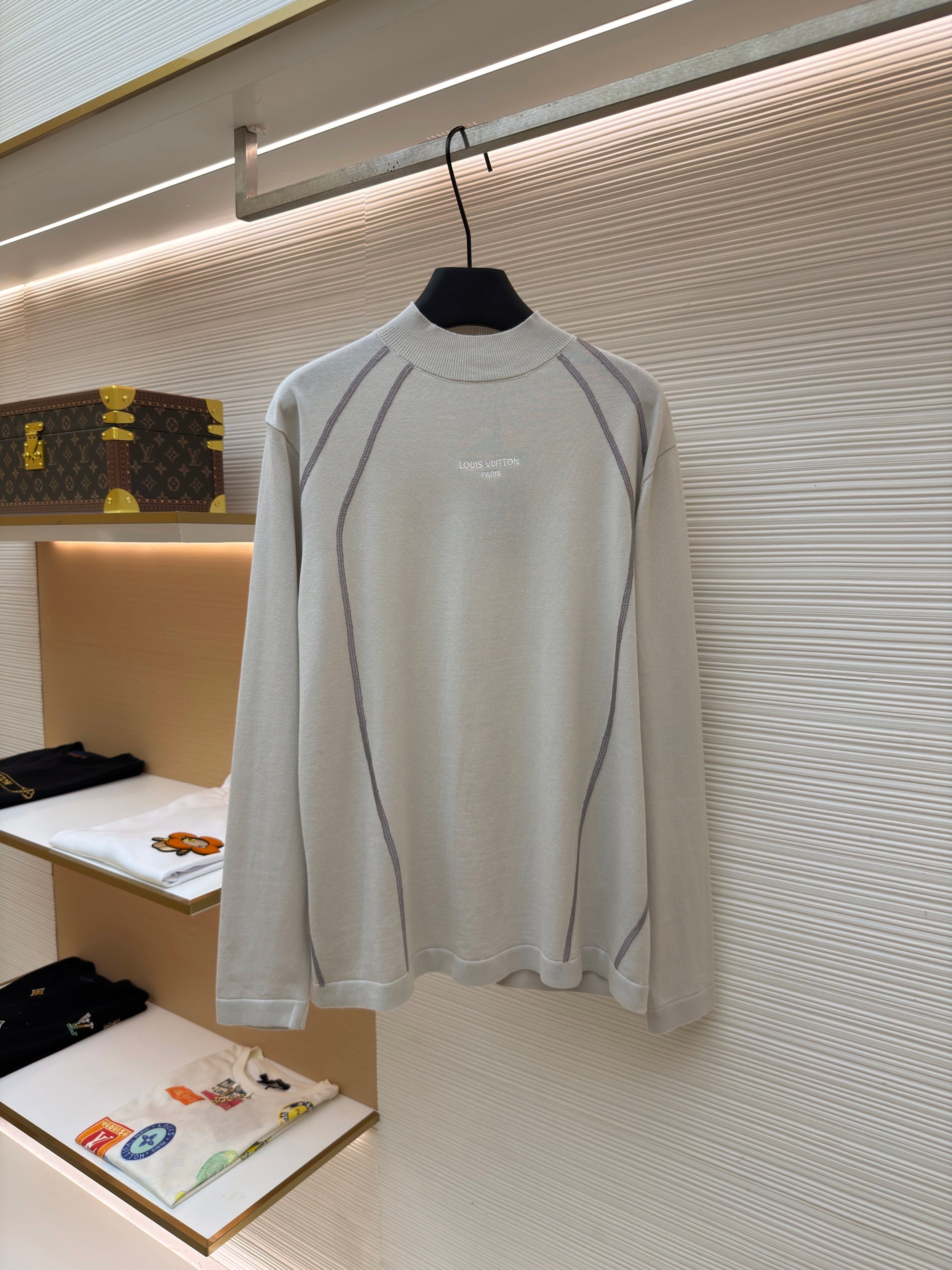 Off-White Sweatshirt