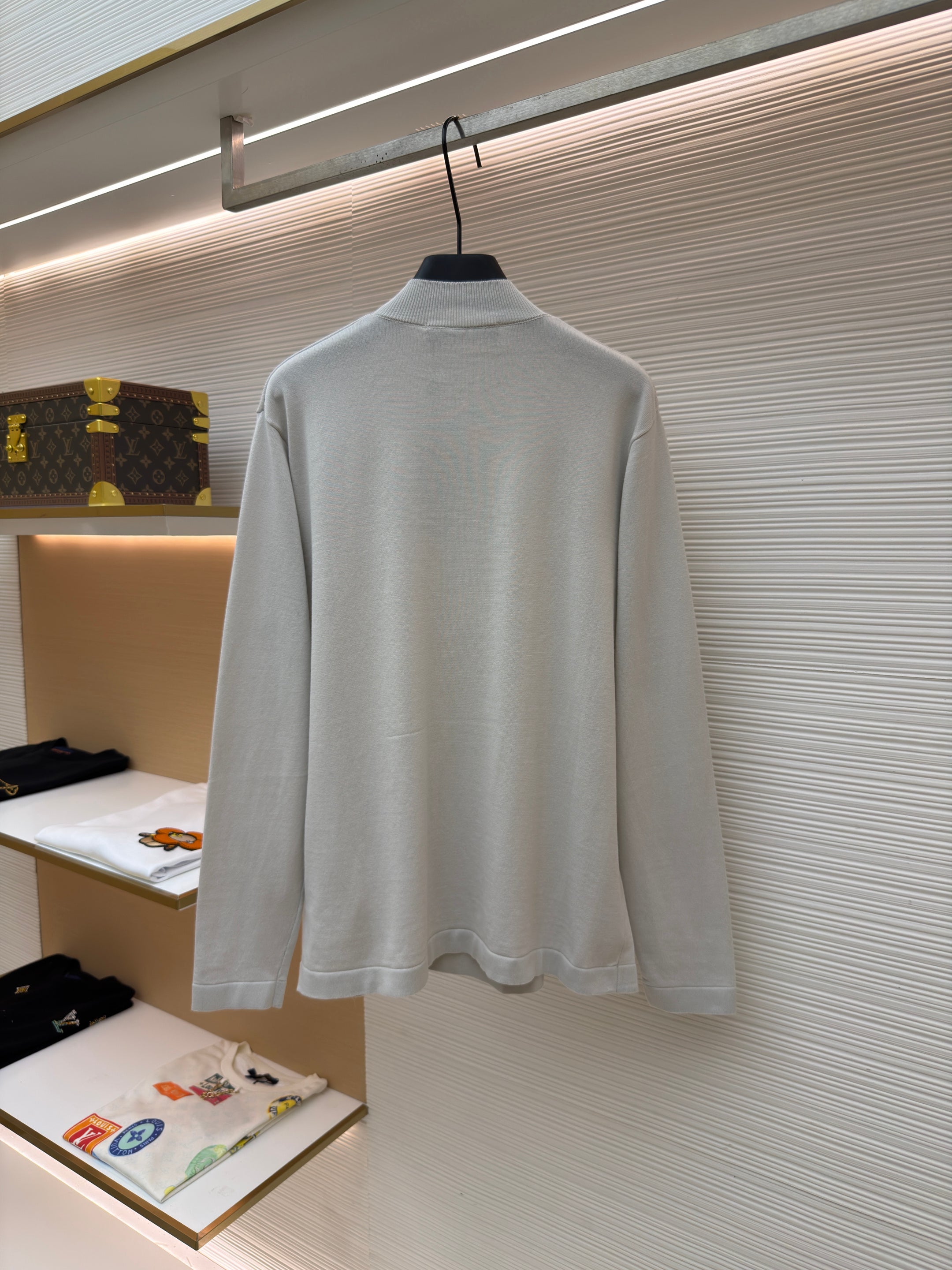 Off-White Sweatshirt