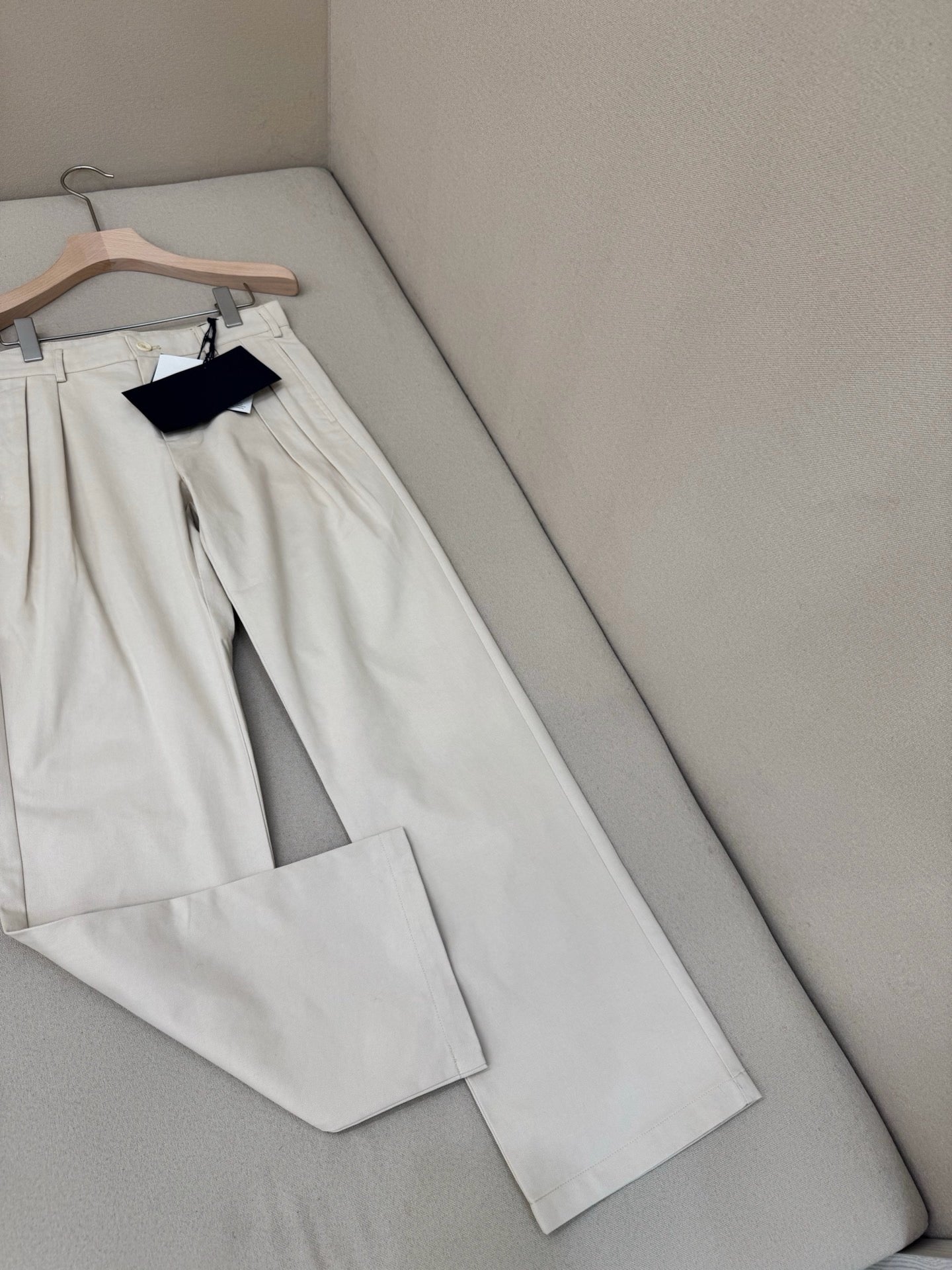 Off-white Pant