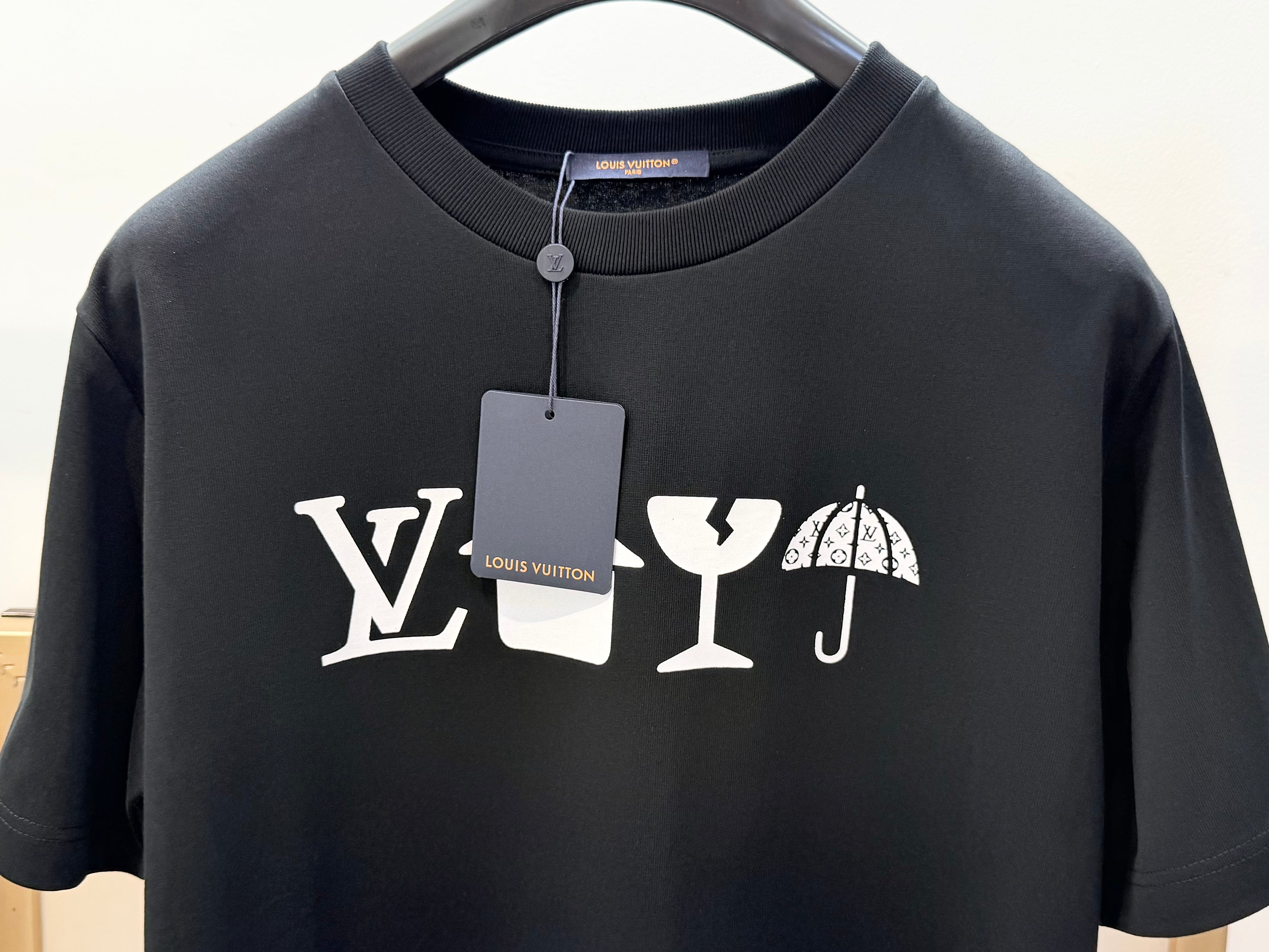 Black T-shirt