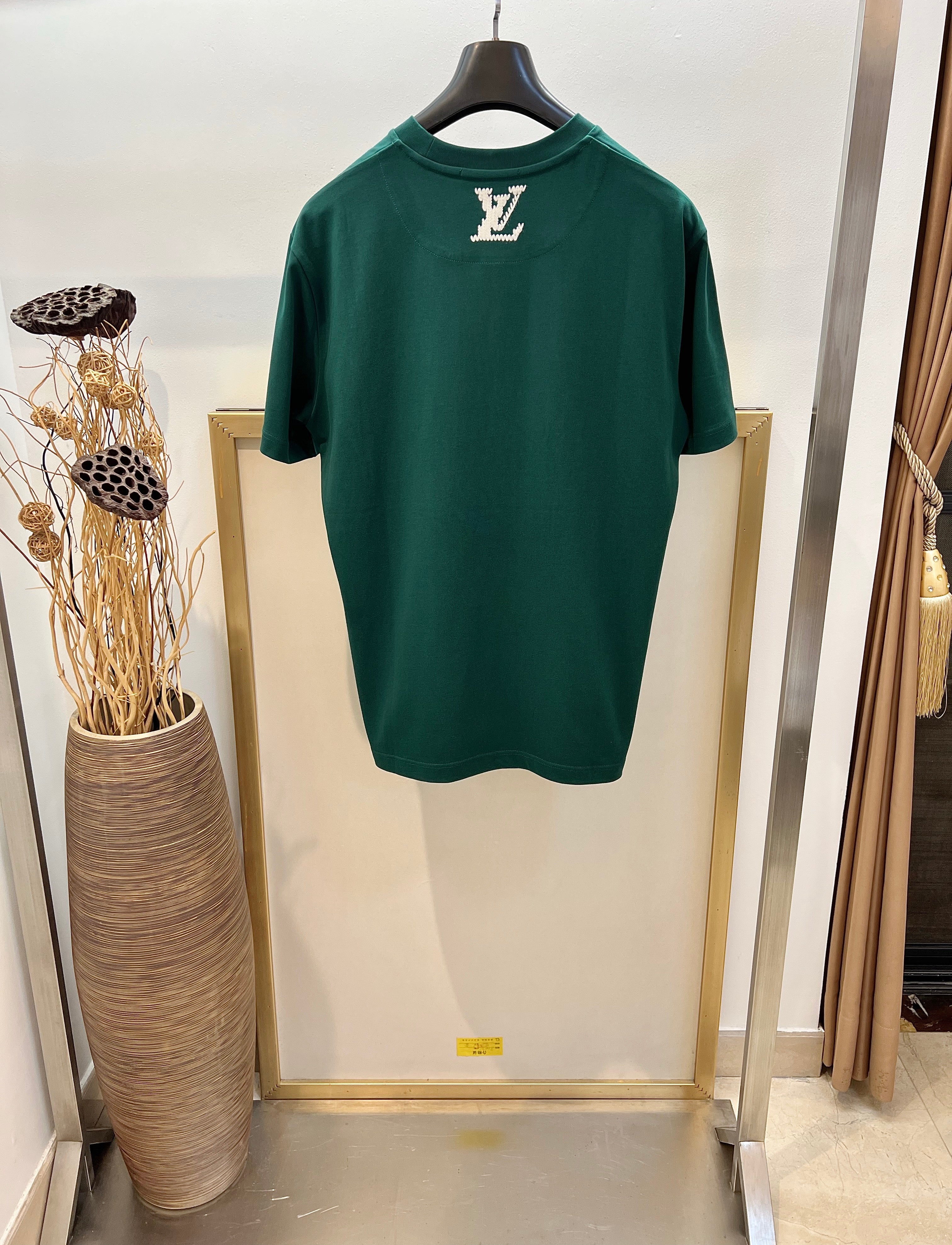 Green T-shirt