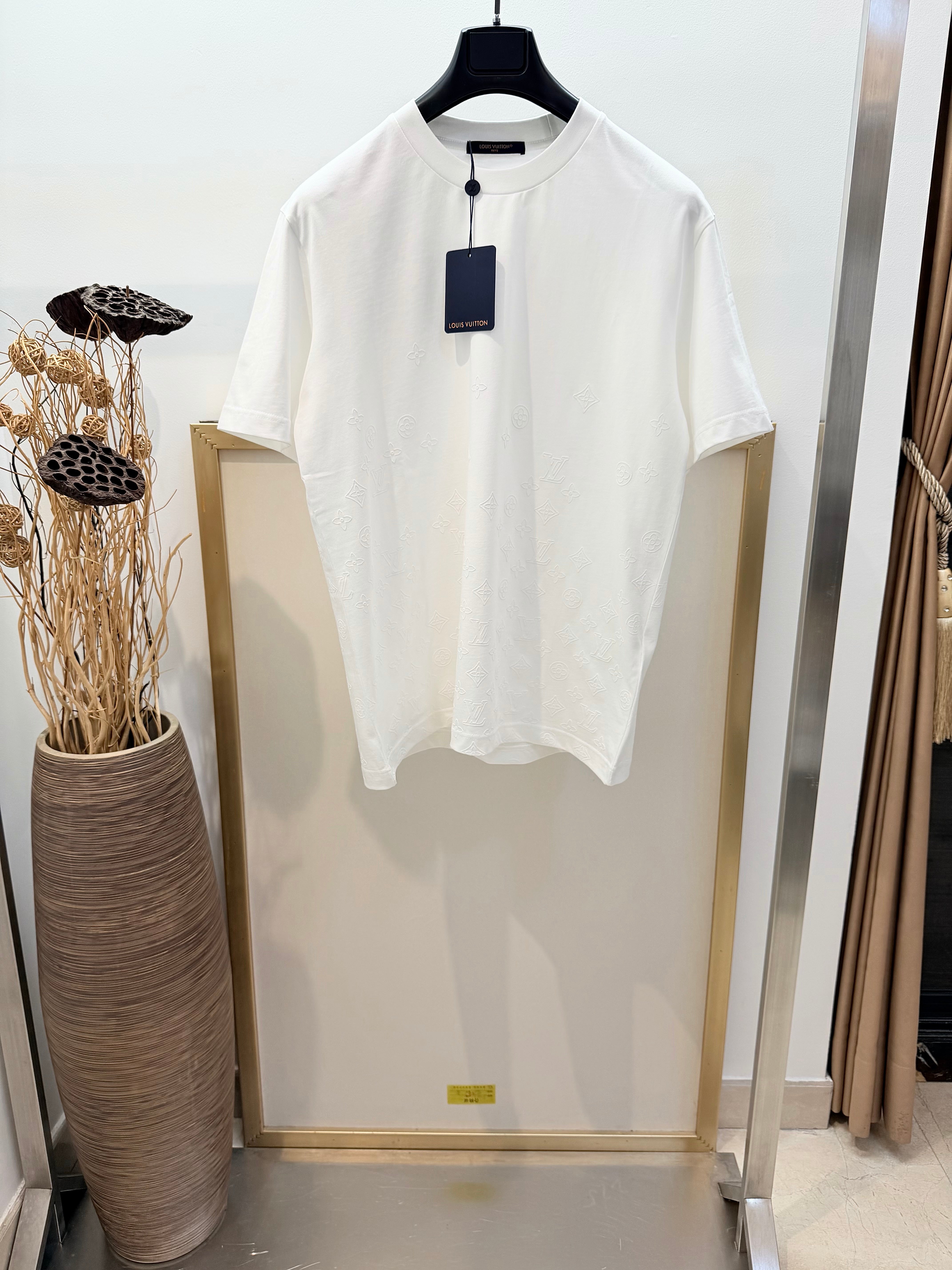 White T-shirt
