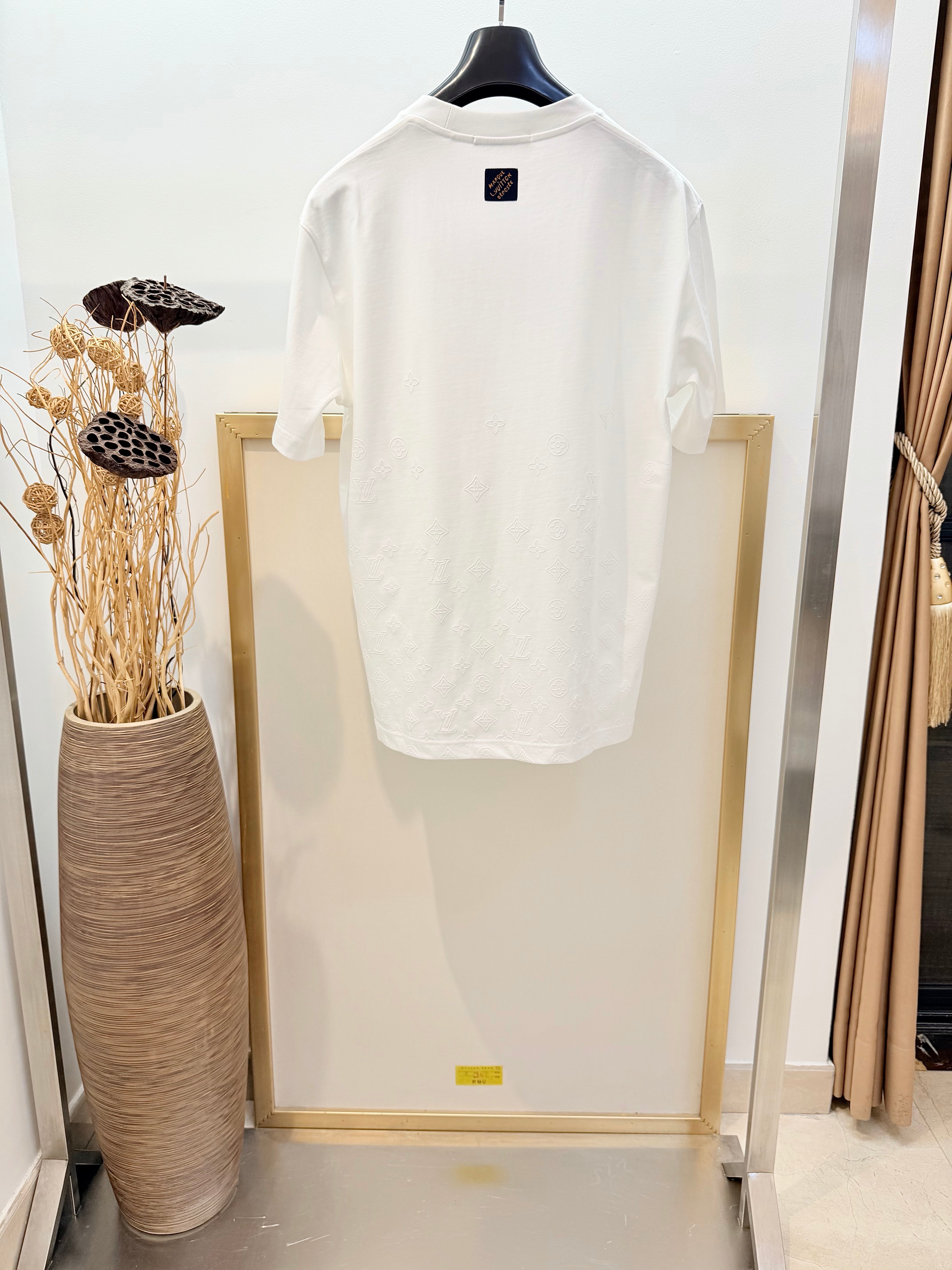 White T-shirt