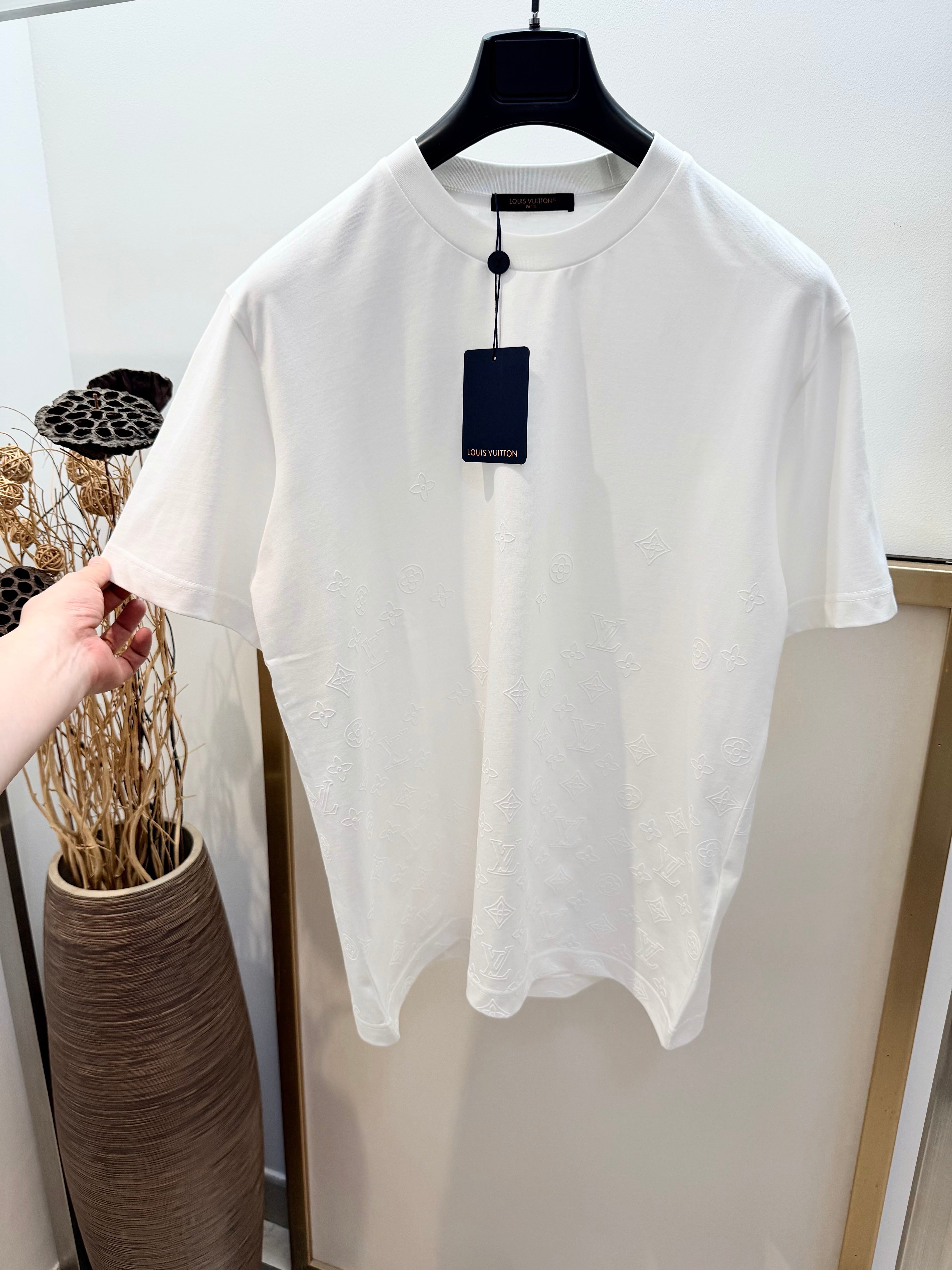 White T-shirt
