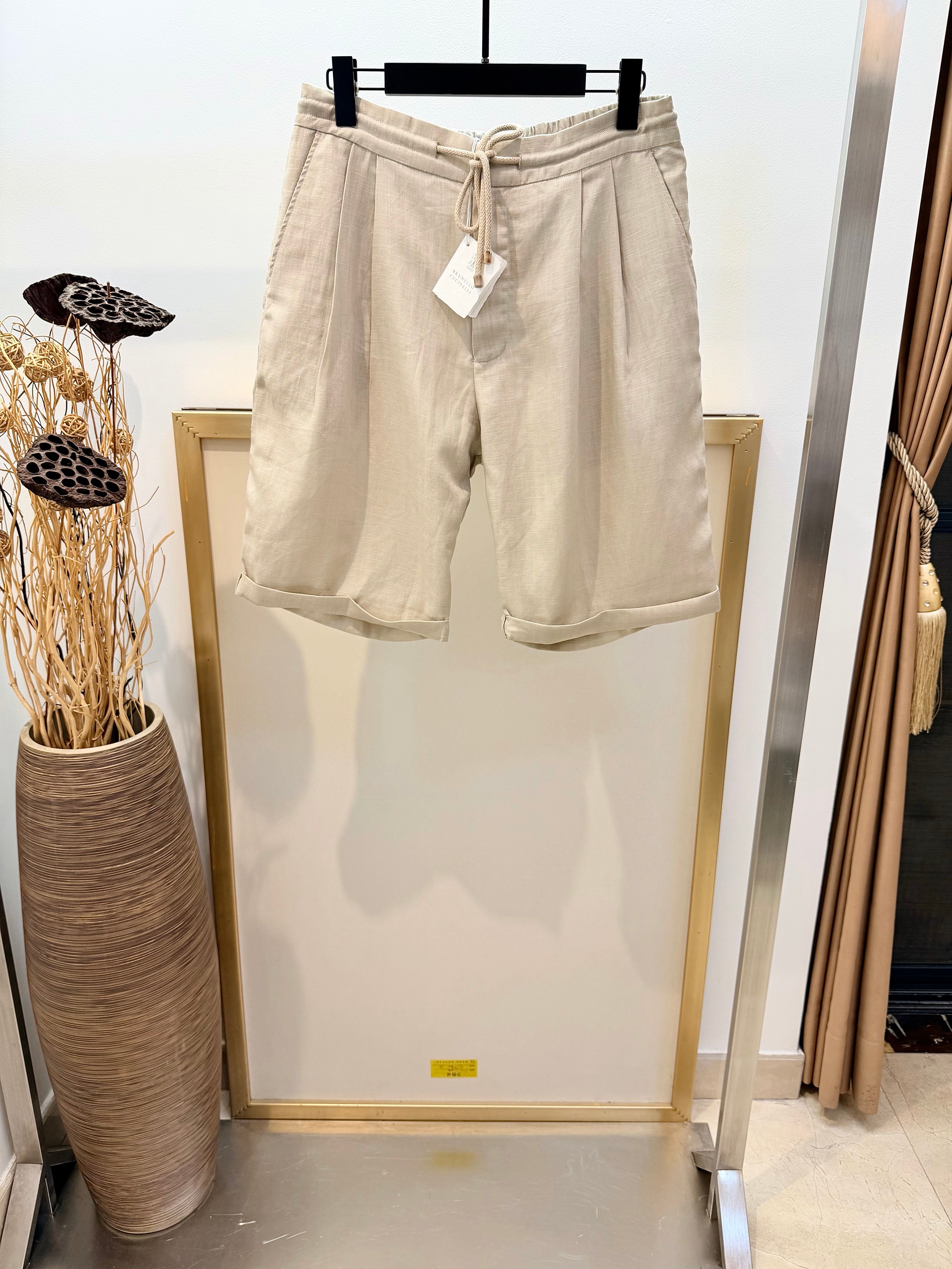 Multi-color Short