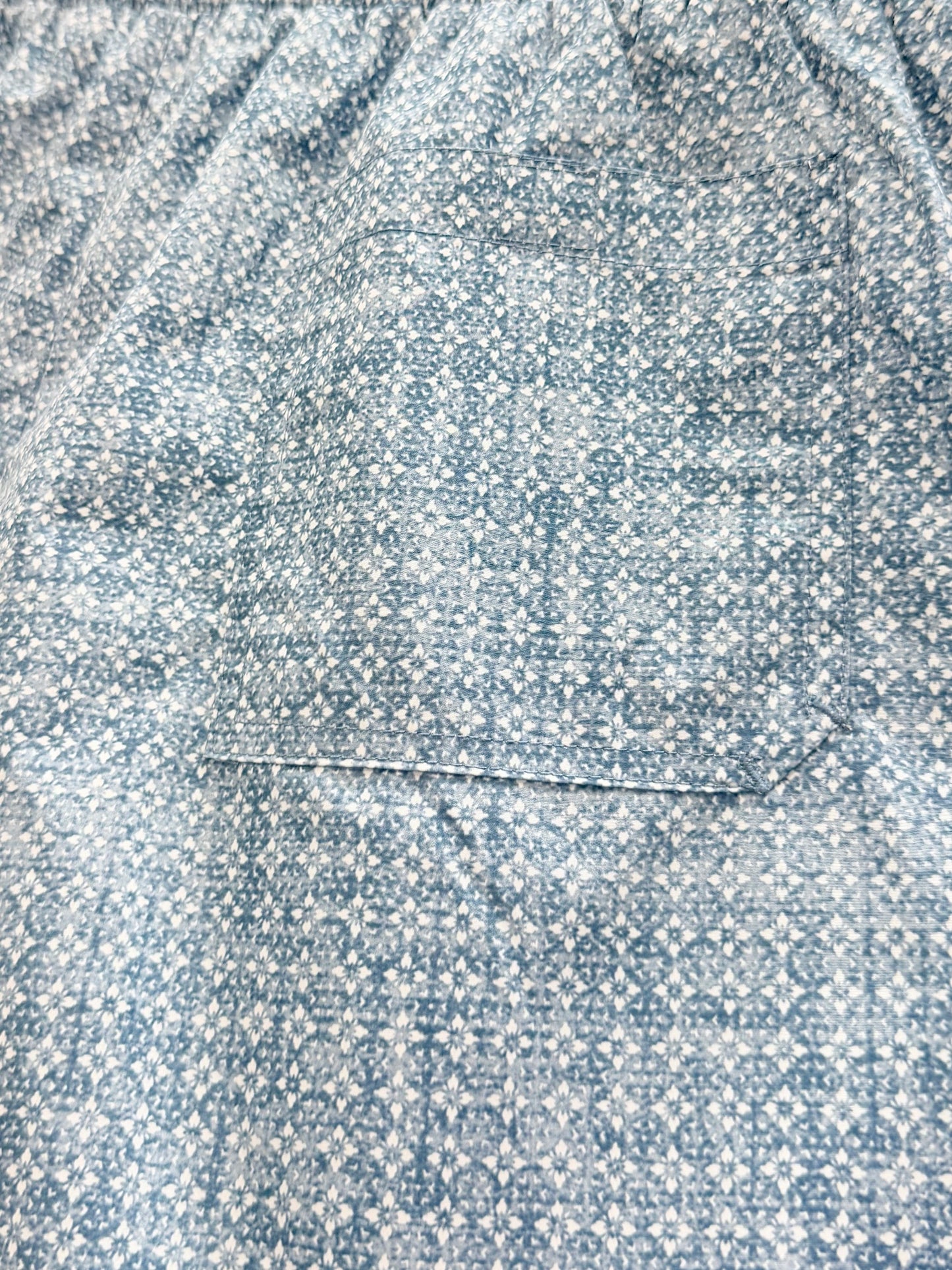 Multi-color Short