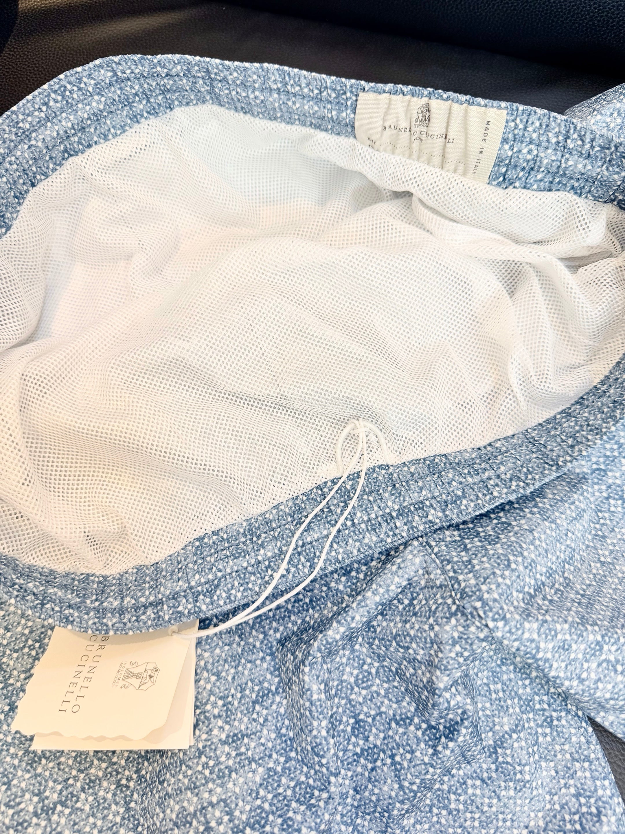 Multi-color Short