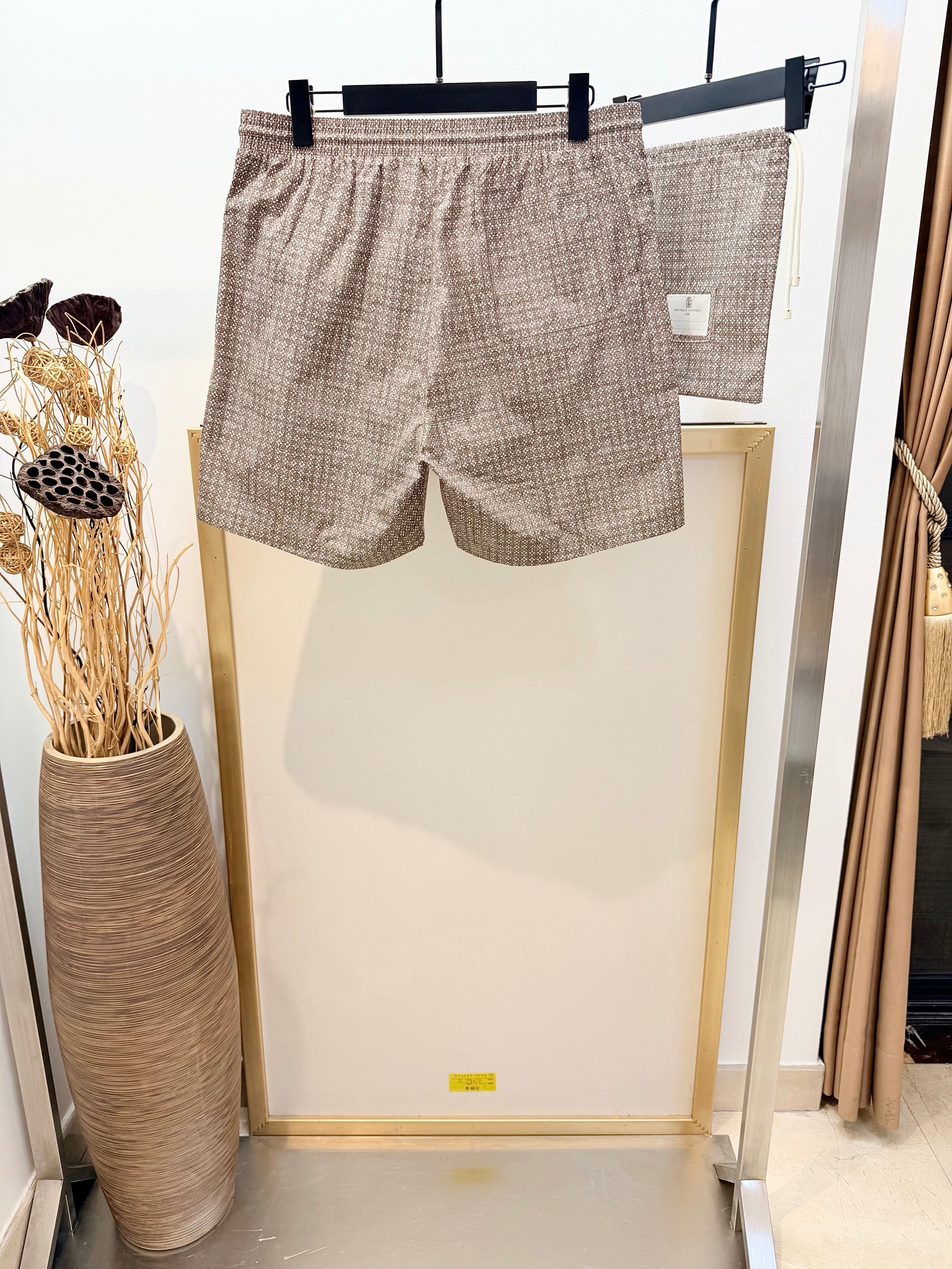 Multi-color Short