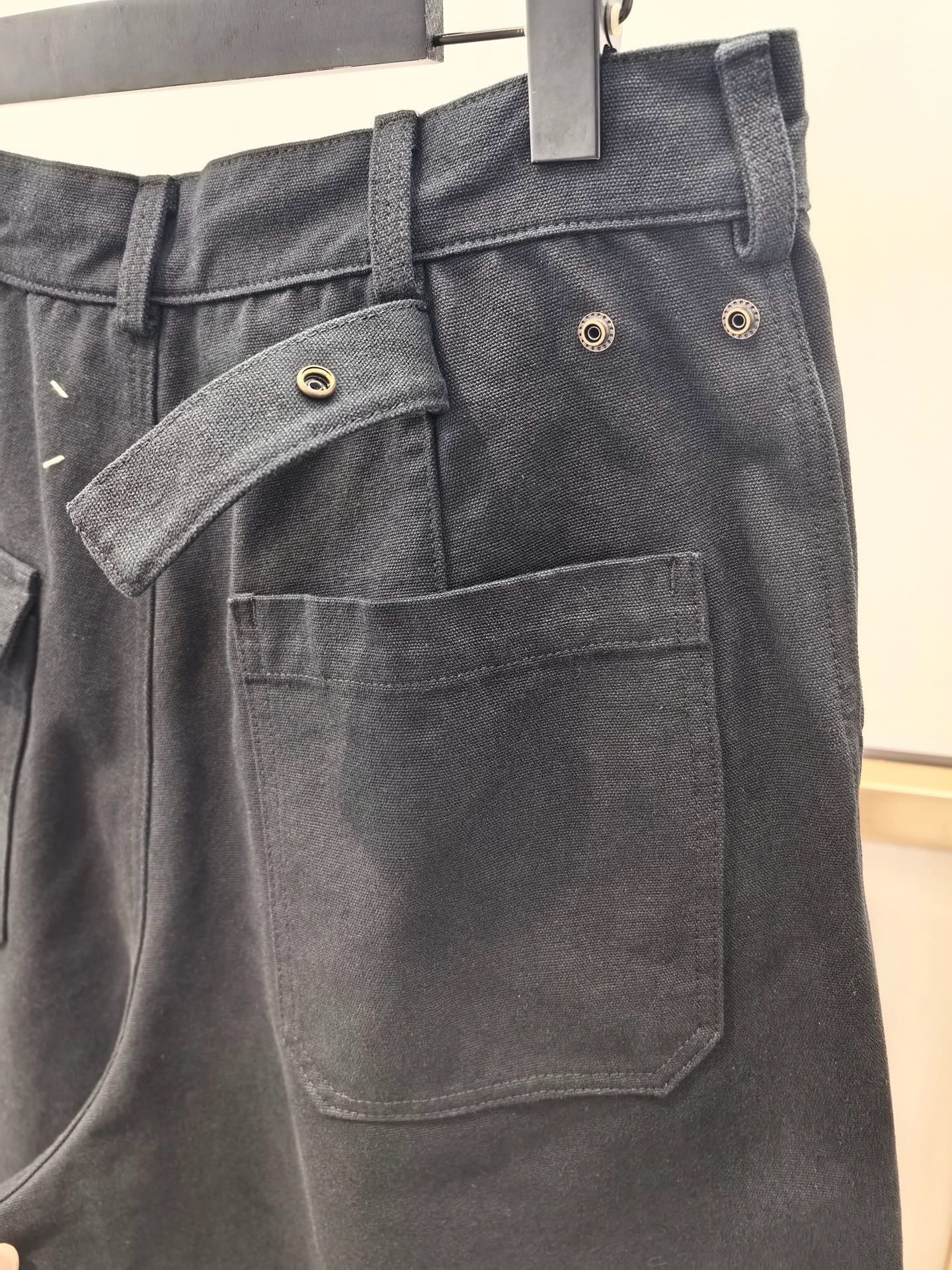 Black Short