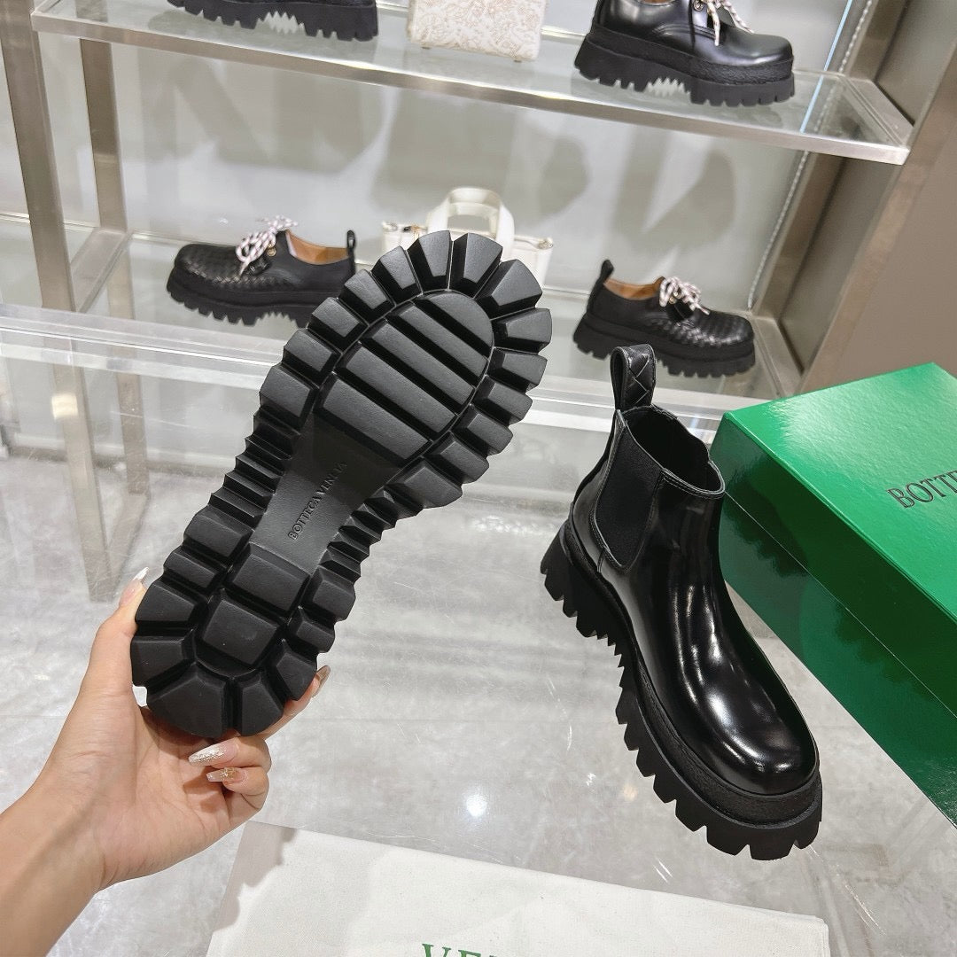 Black Shoes