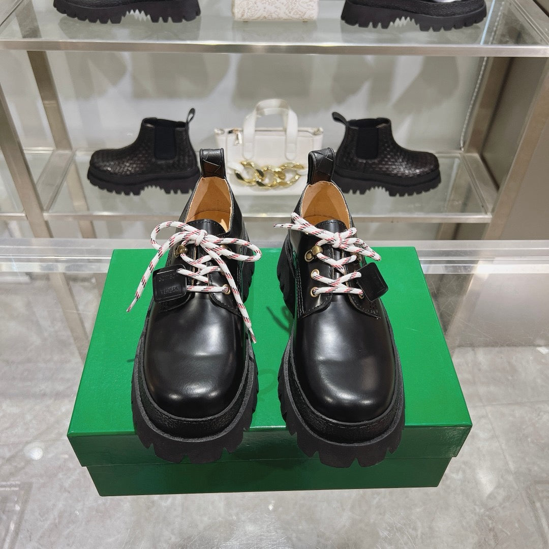 Black Shoes