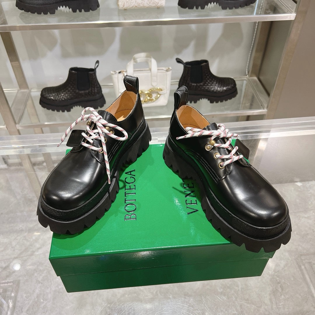 Black Shoes