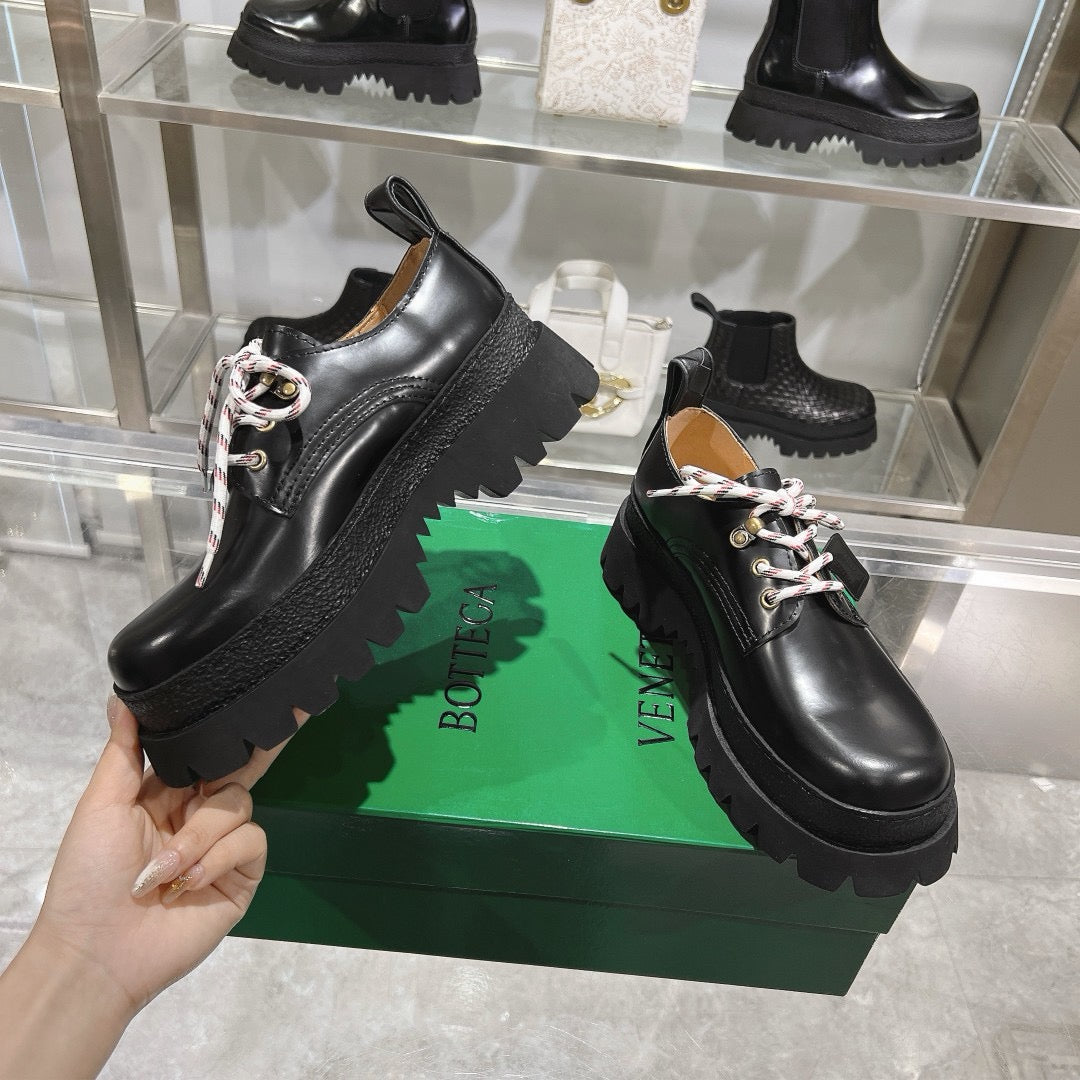 Black Shoes