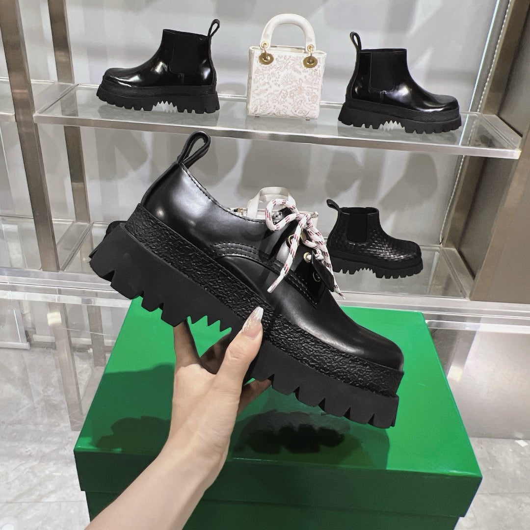 Black Shoes