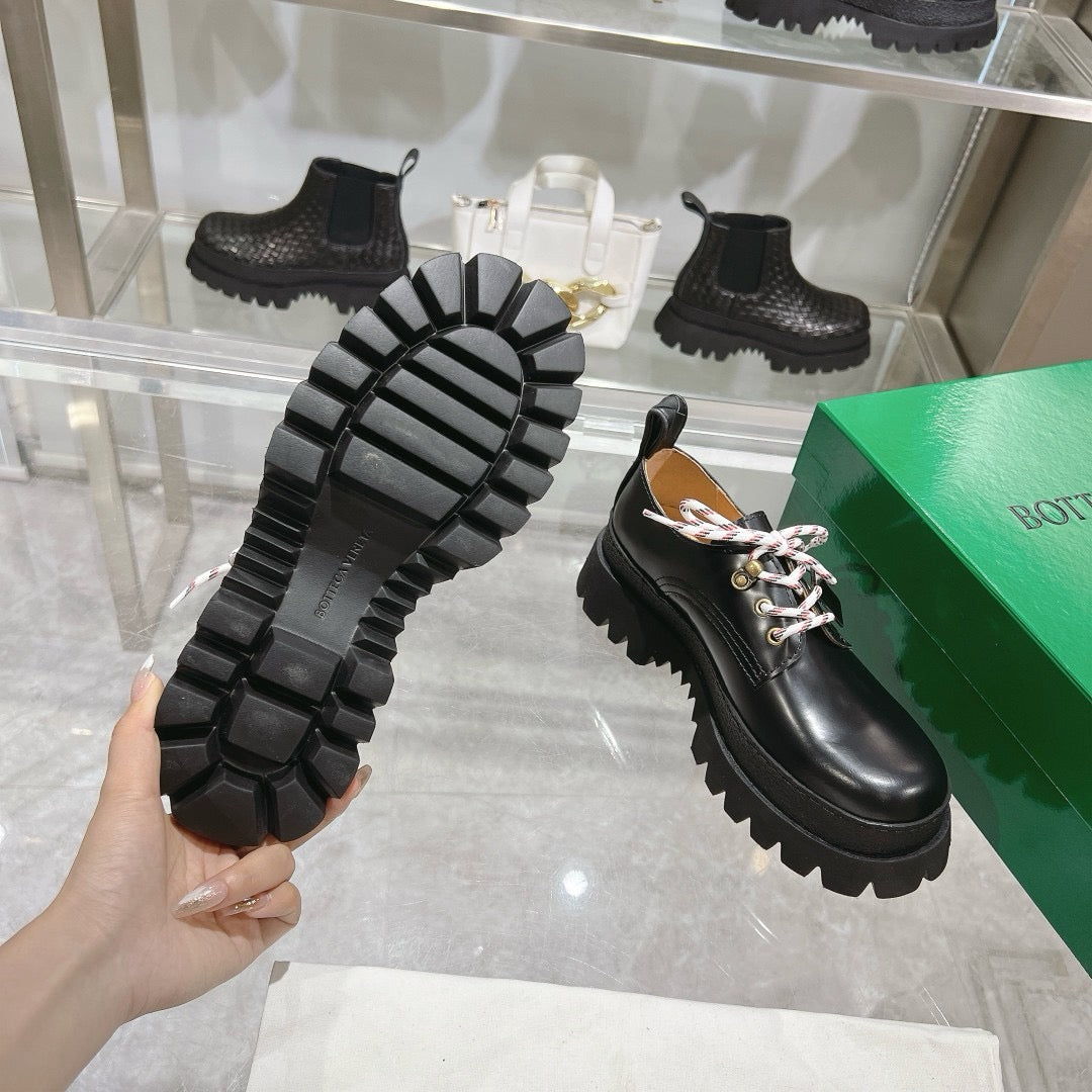 Black Shoes