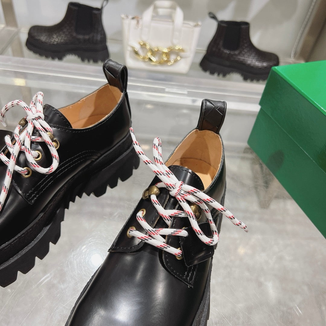 Black Shoes