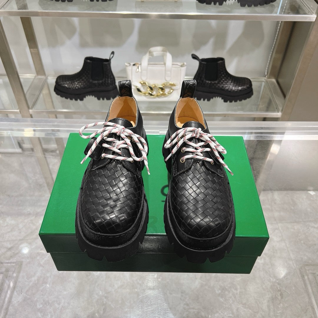 Black Shoes