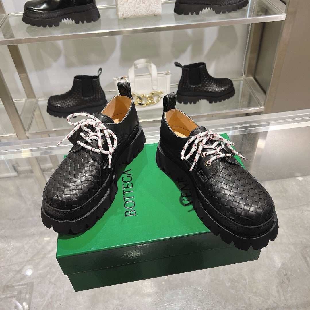Black Shoes
