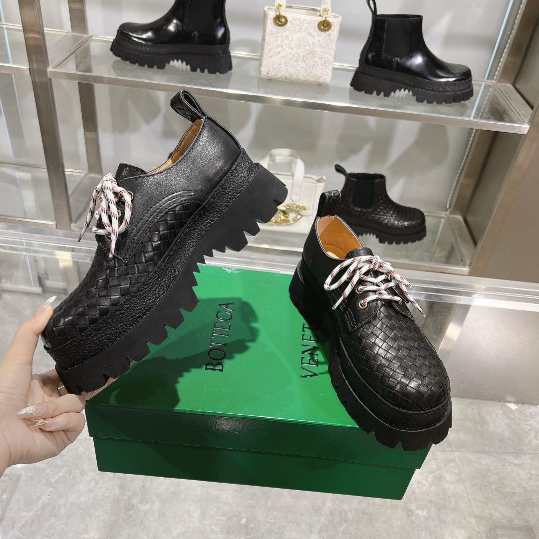 Black Shoes