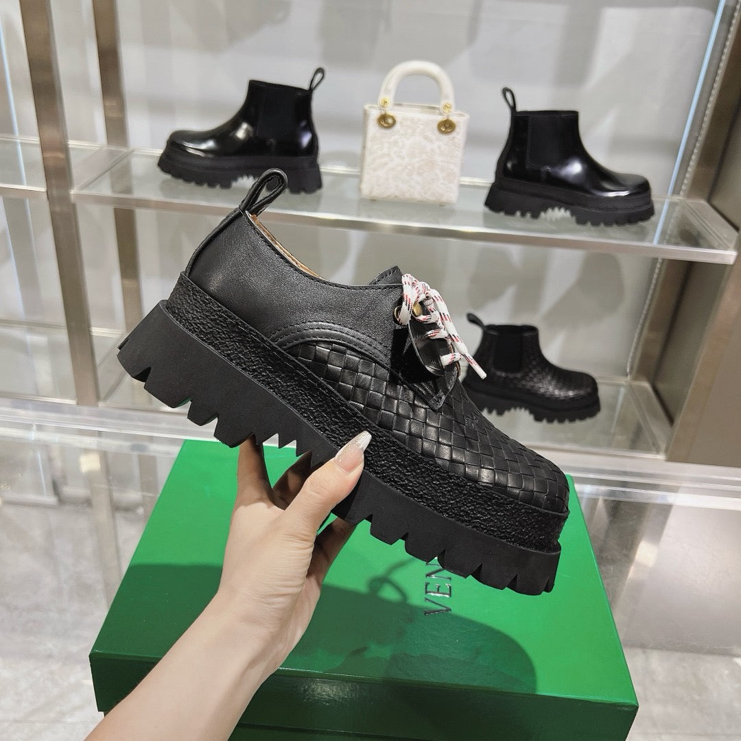 Black Shoes