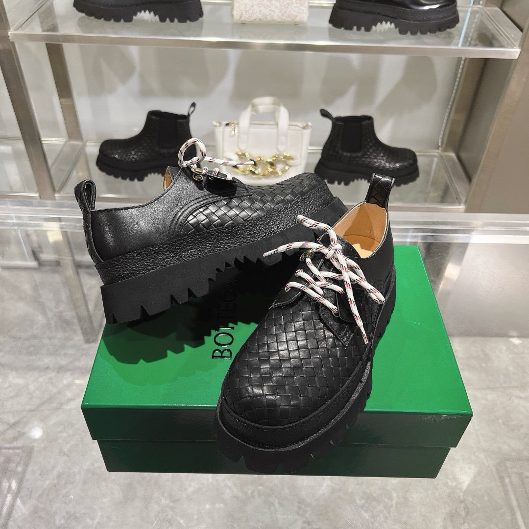 Black Shoes