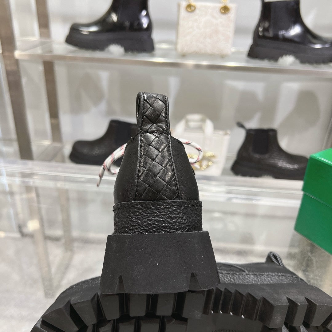 Black Shoes