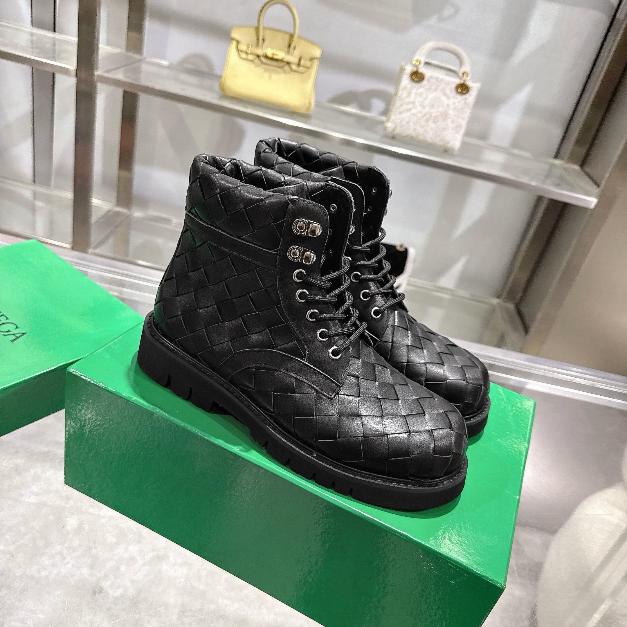 Black Shoes