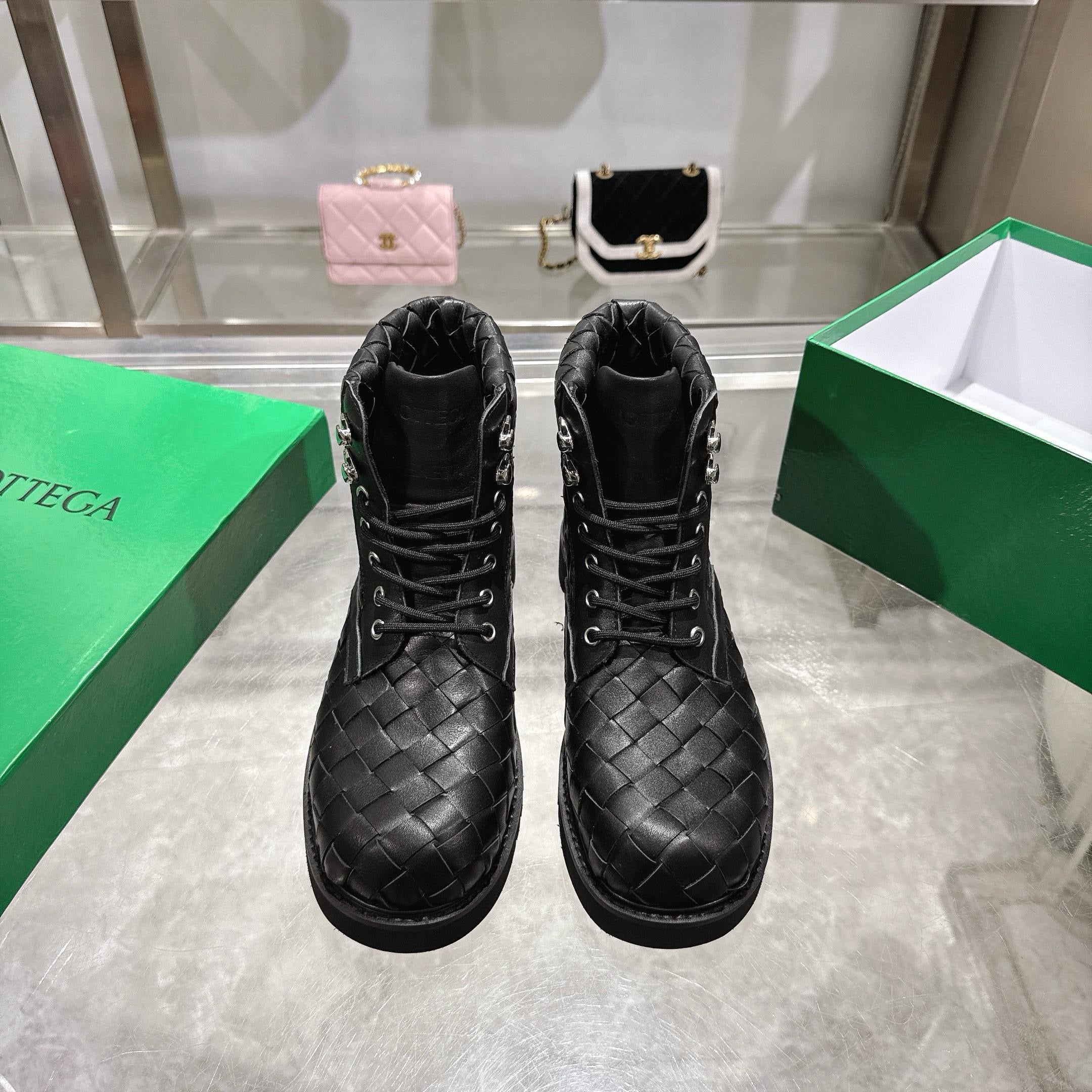 Black Shoes