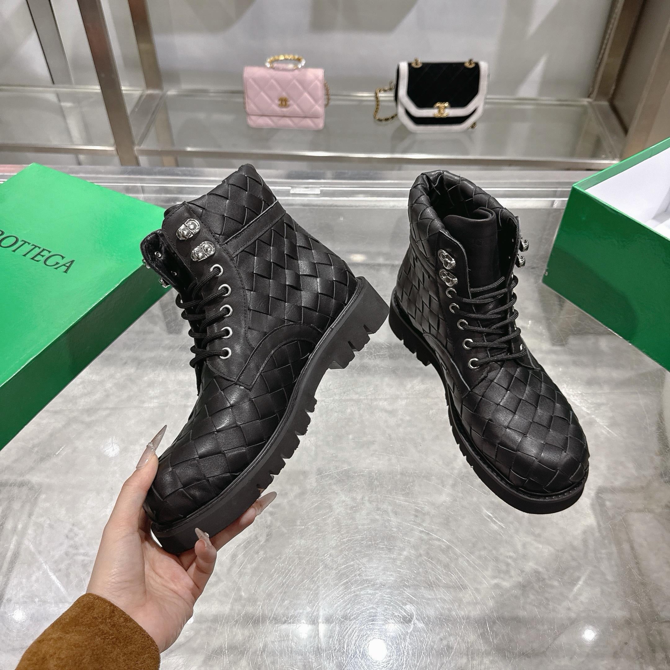 Black Shoes