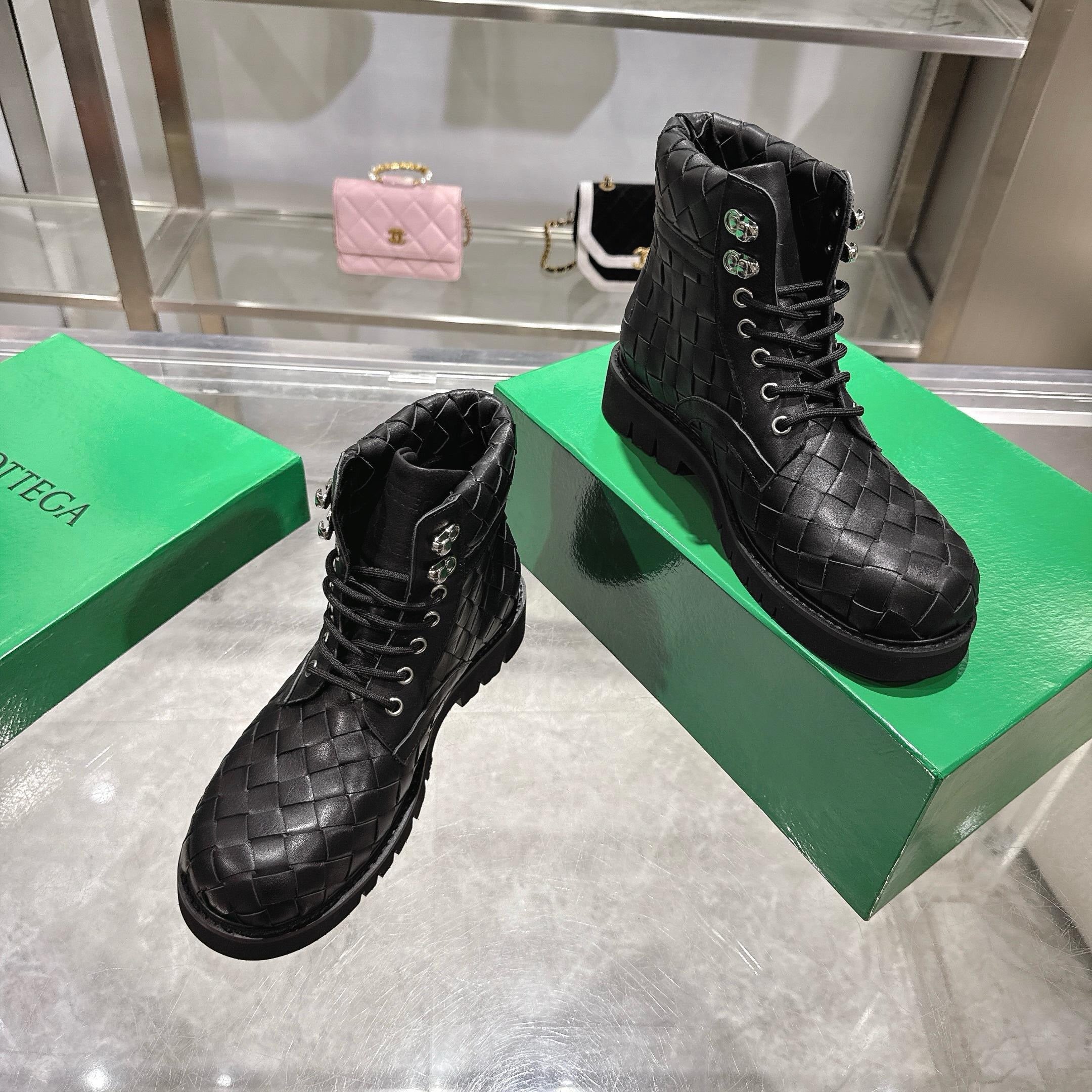Black Shoes