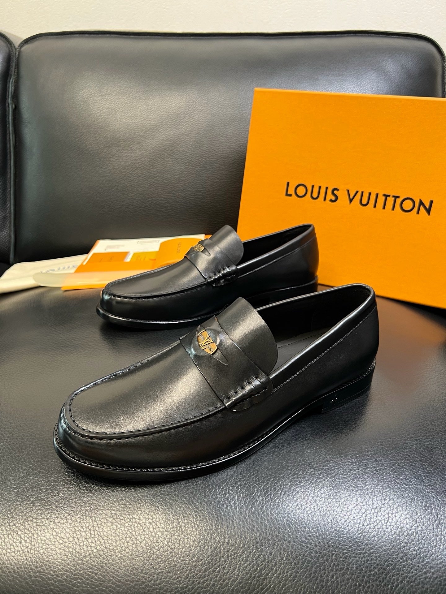 Black Shoes
