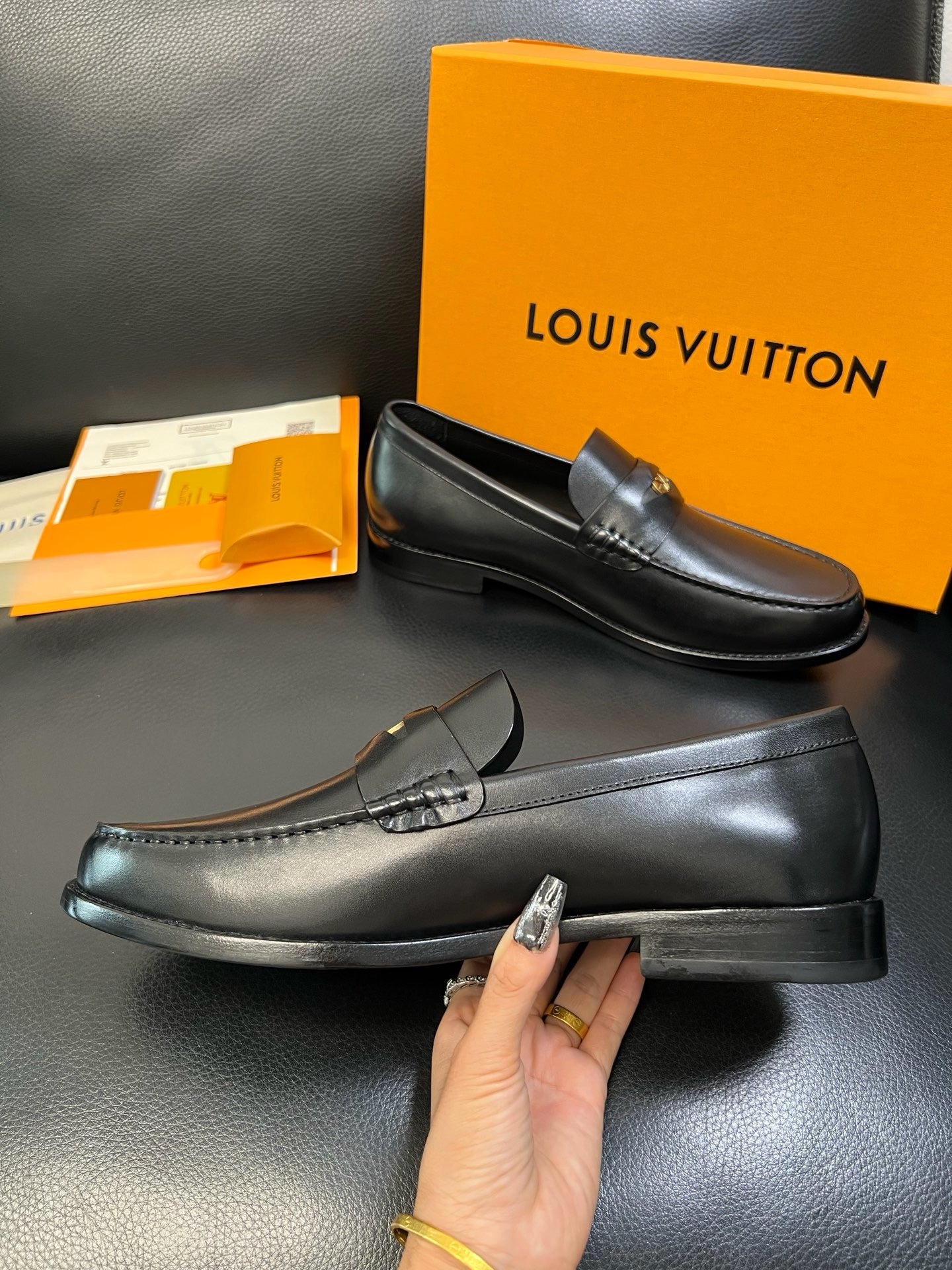 Black Shoes