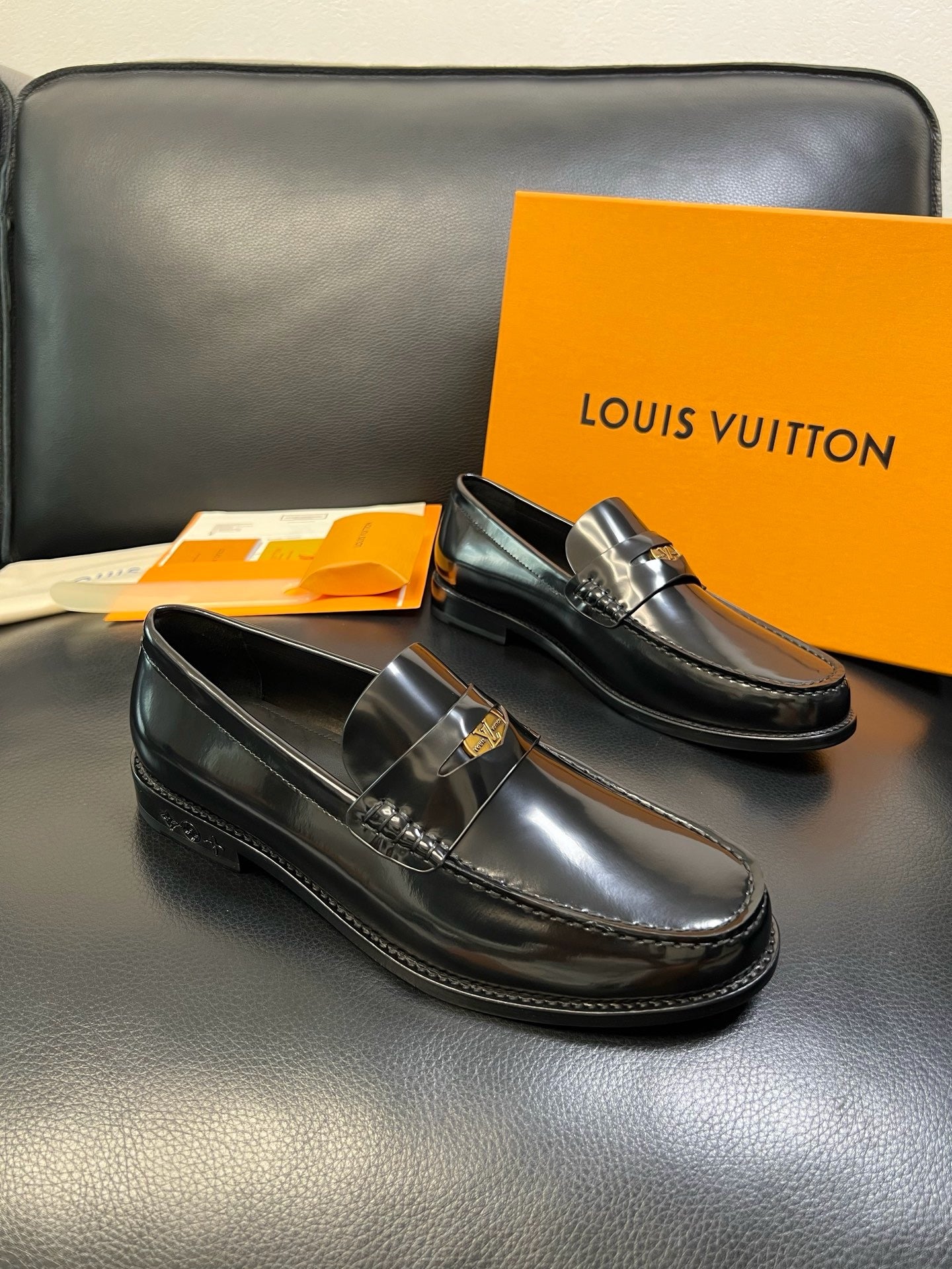 Black Shoes
