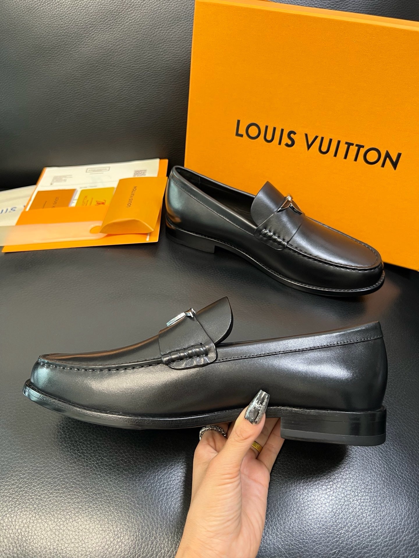 Black Shoes
