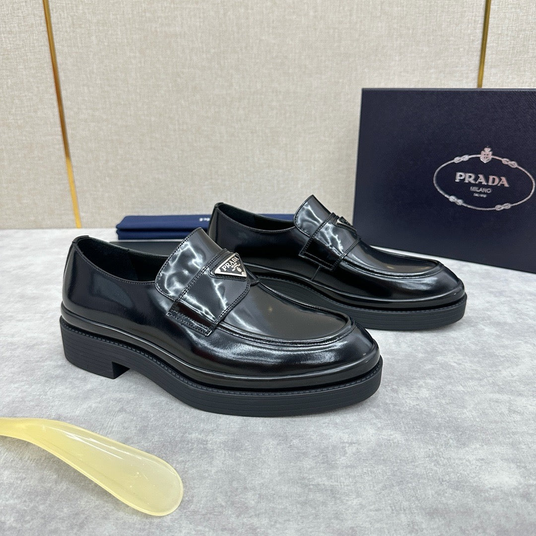 Black Shoes