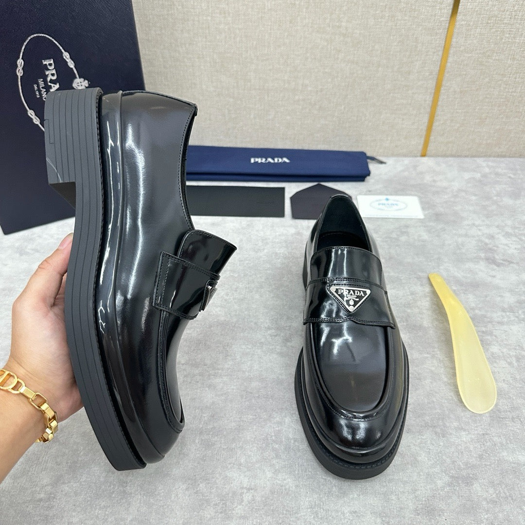 Black Shoes