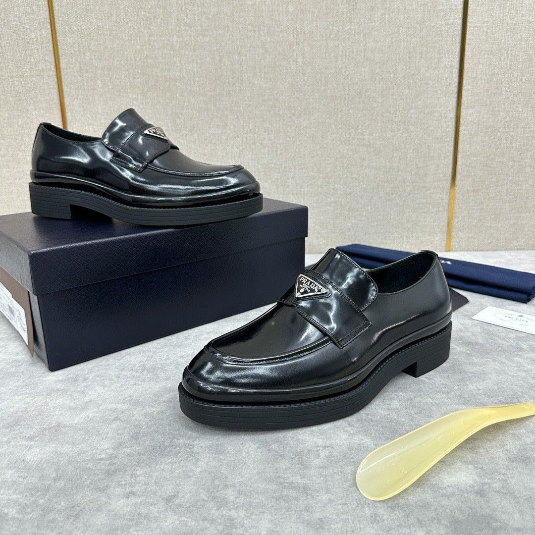Black Shoes