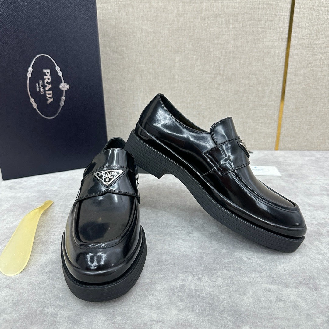 Black Shoes